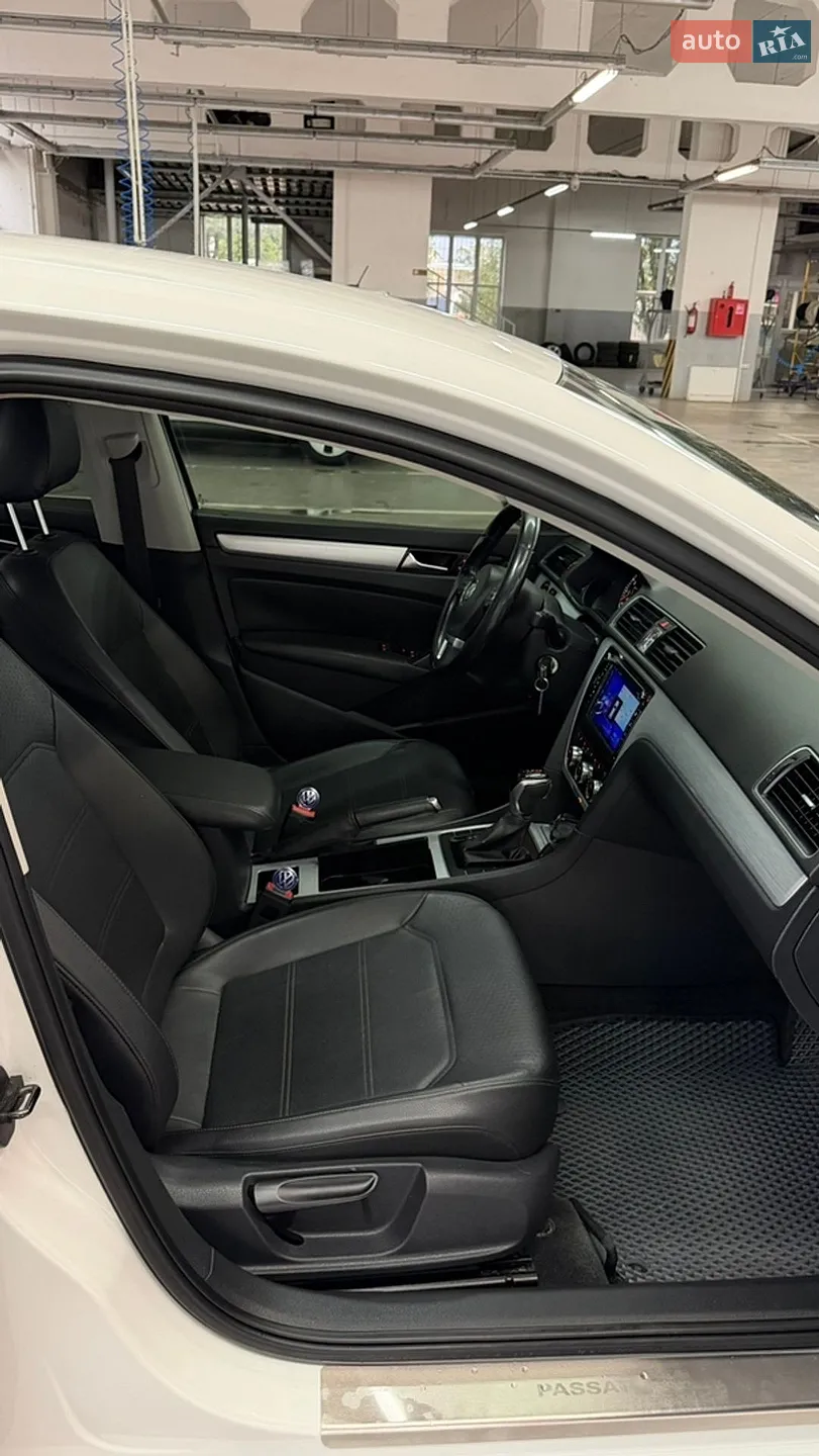 2012 Volkswagen Passat - мініатюра 17