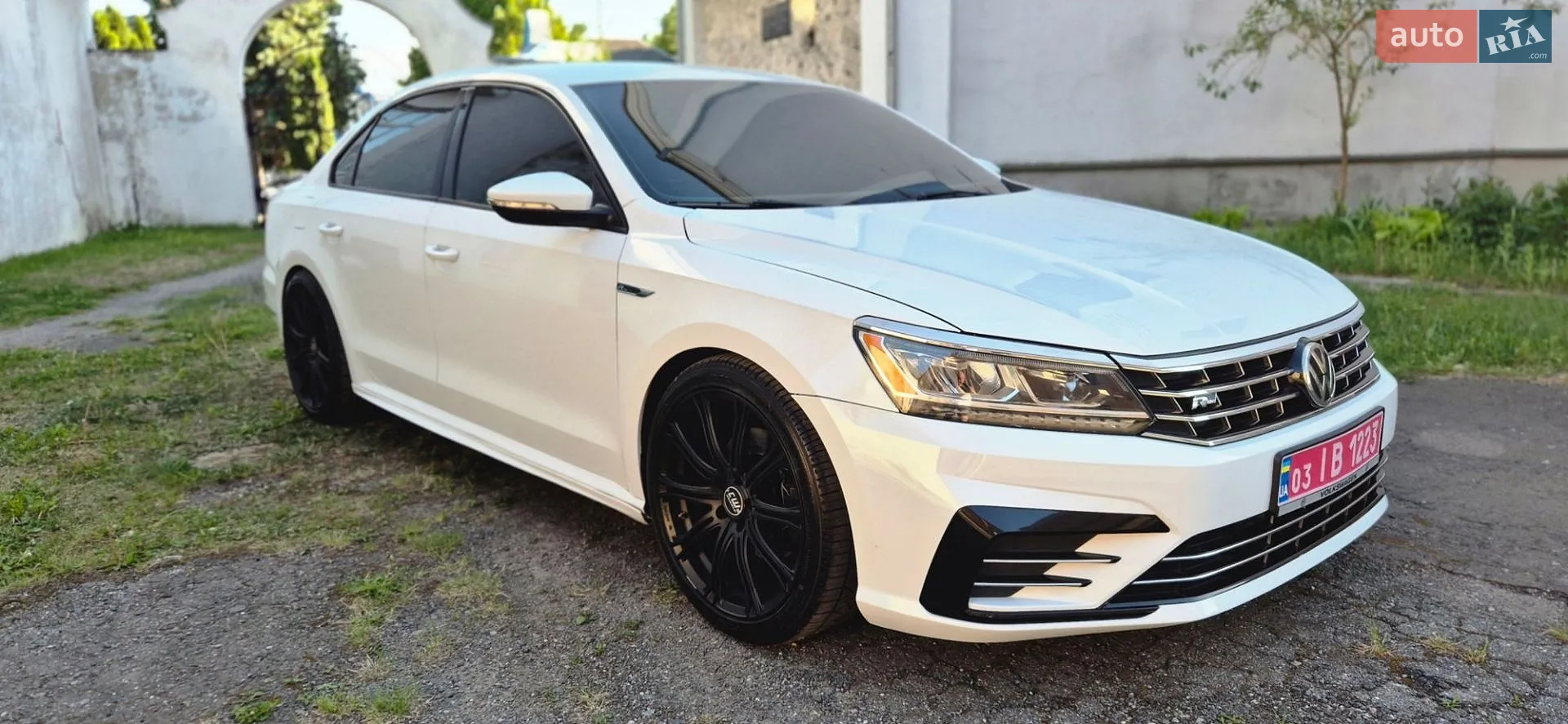 2017 Volkswagen Passat - фото 1