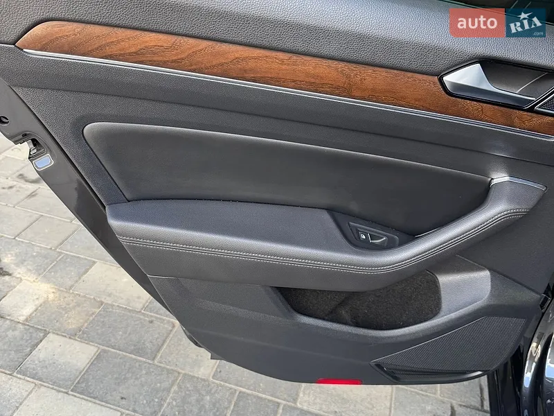 Volkswagen Passat 2018 VIN WVWZZZ3CZJE197497 фото оголошення 37 з 90
