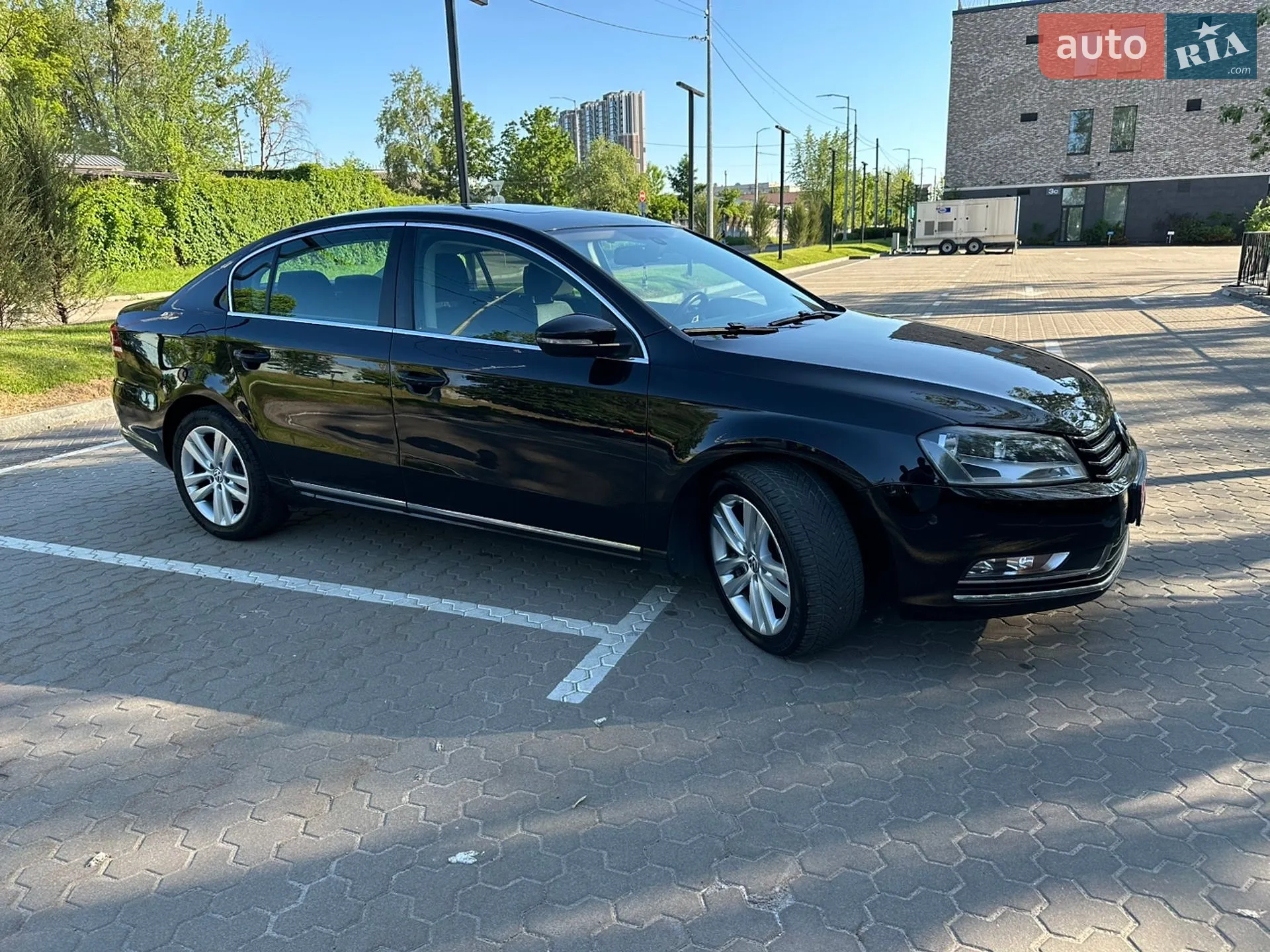 2010 Volkswagen Passat - мініатюра 11