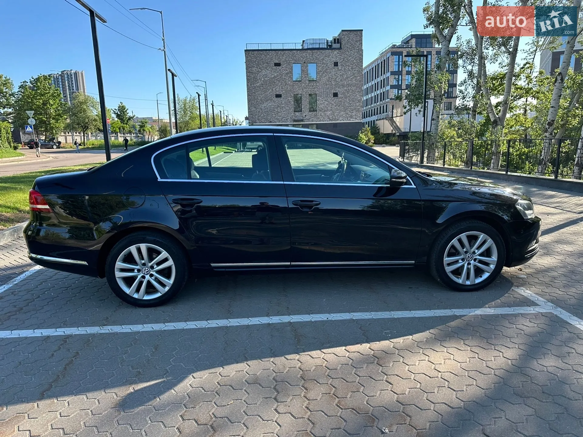 2010 Volkswagen Passat - мініатюра 20
