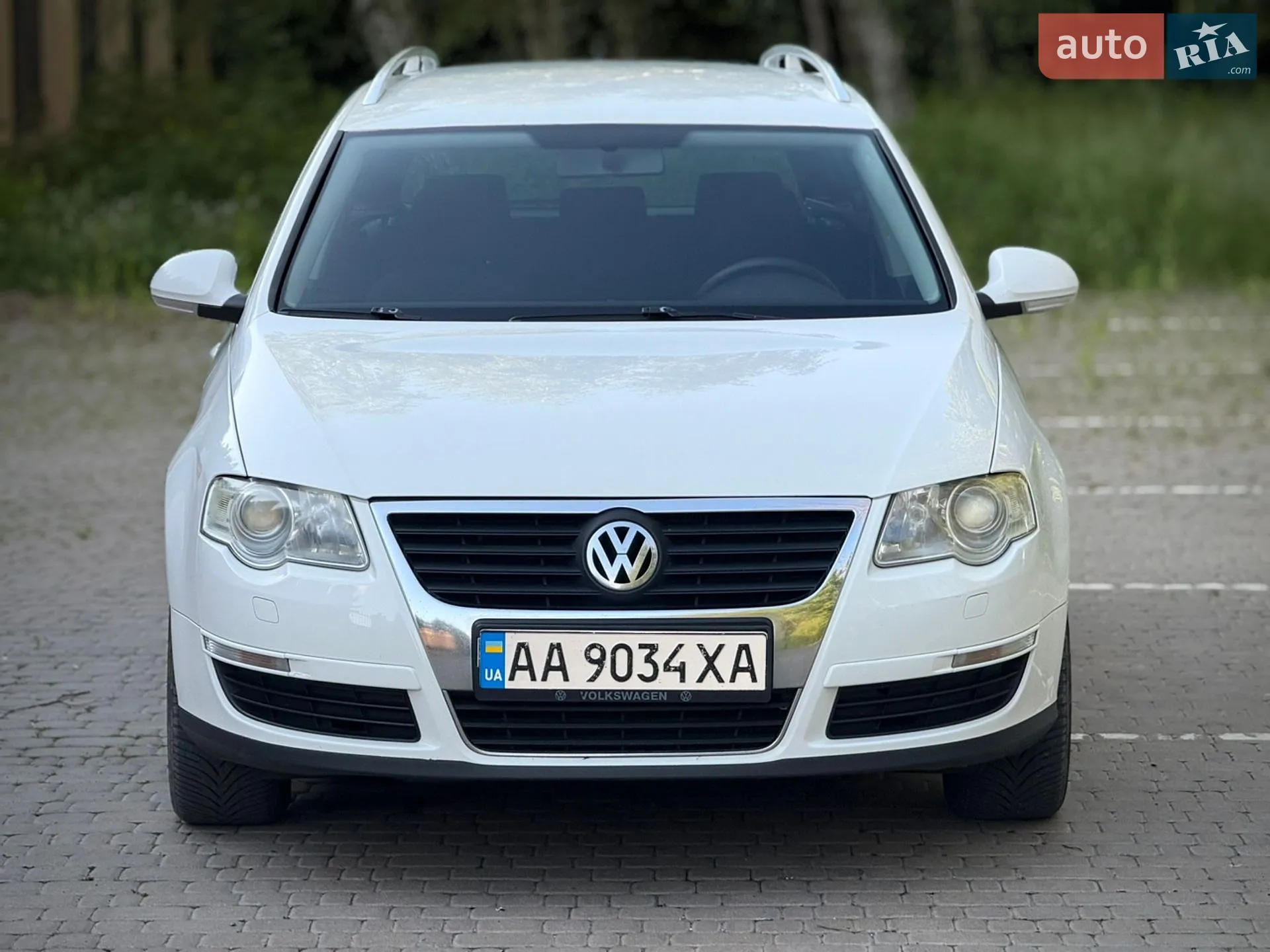 2010 Volkswagen Passat - мініатюра 2