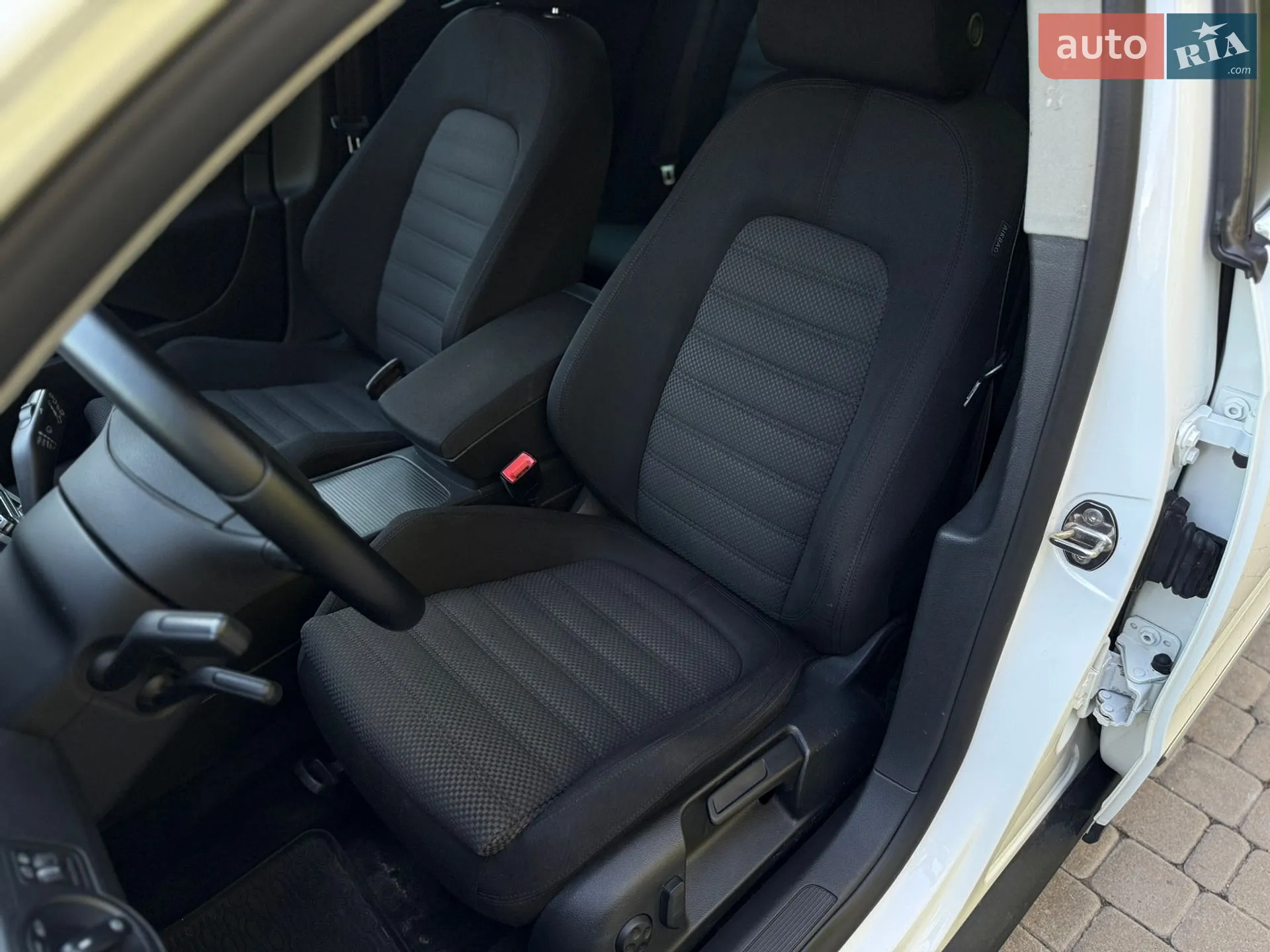 2010 Volkswagen Passat - мініатюра 11