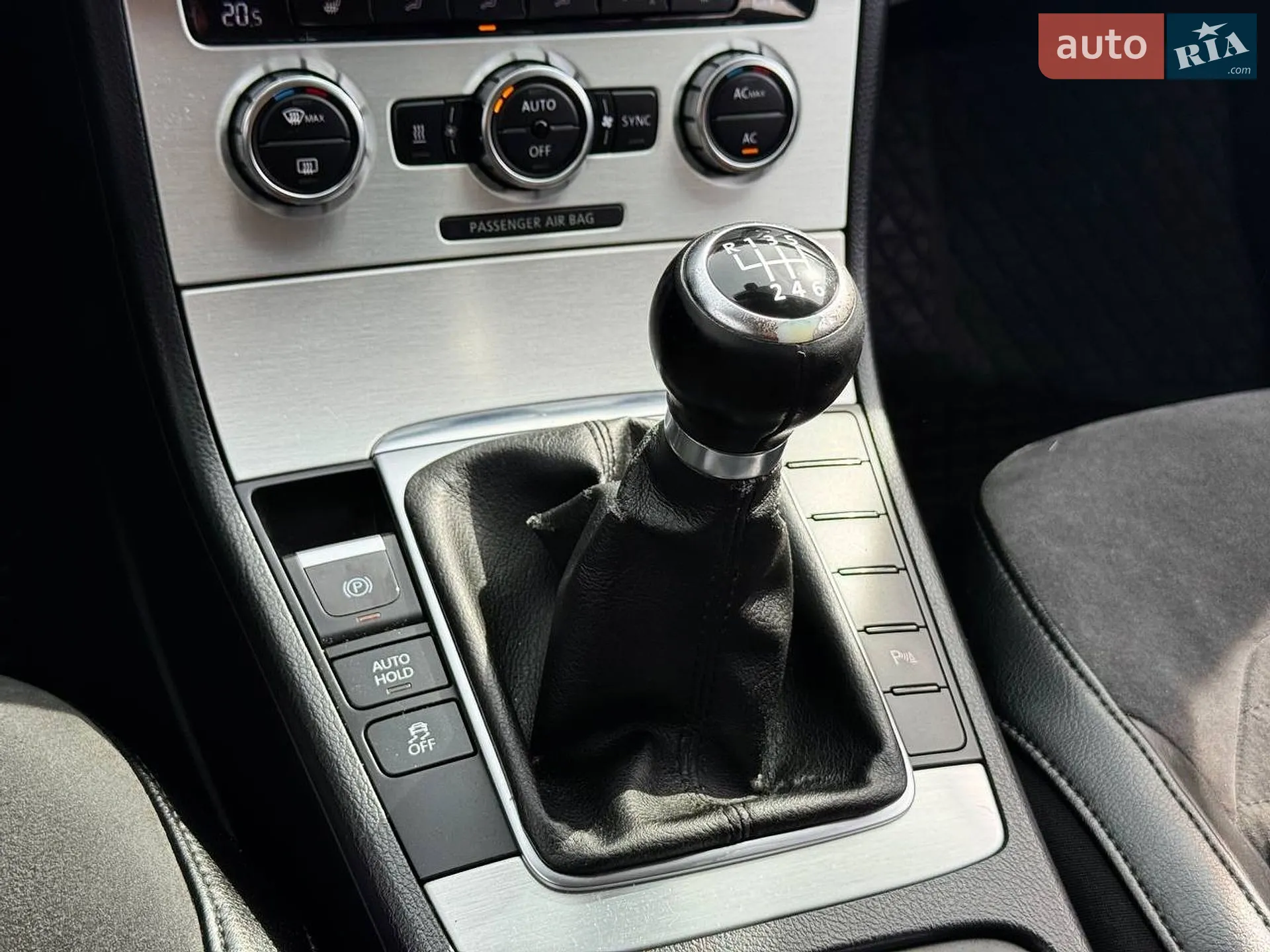 2013 Volkswagen Passat - мініатюра 32