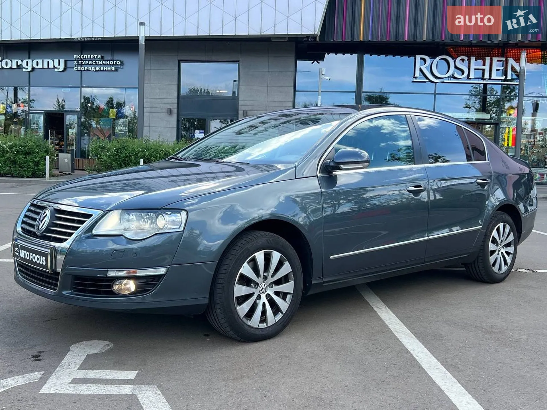 2010 Volkswagen Passat - мініатюра 3