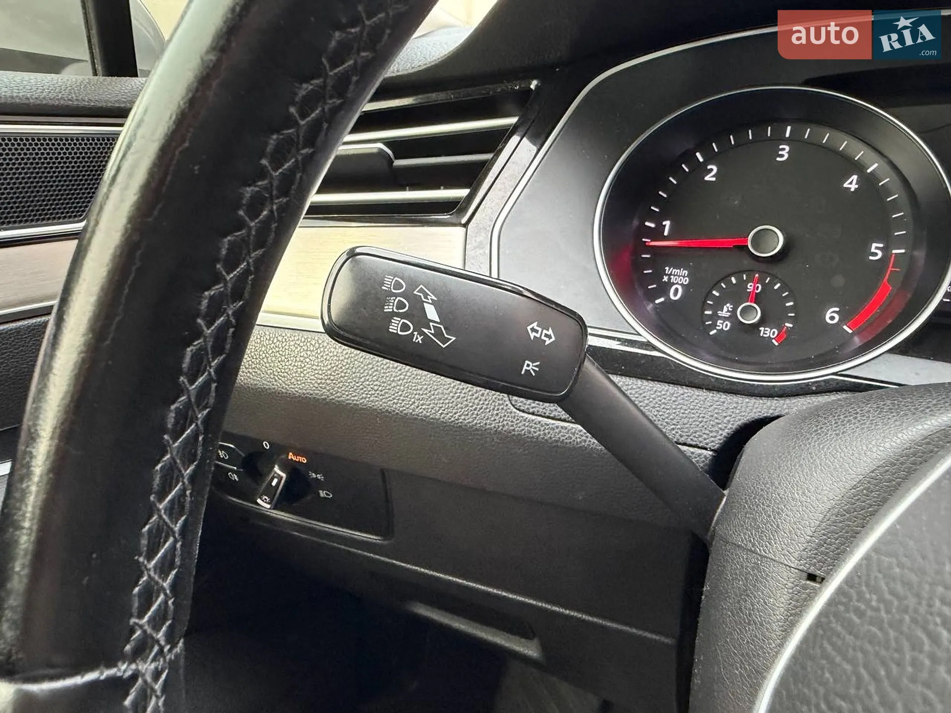 2015 Volkswagen Passat - мініатюра 16