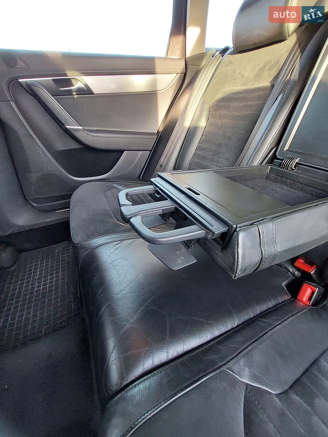 2011 Volkswagen Passat - мініатюра 40
