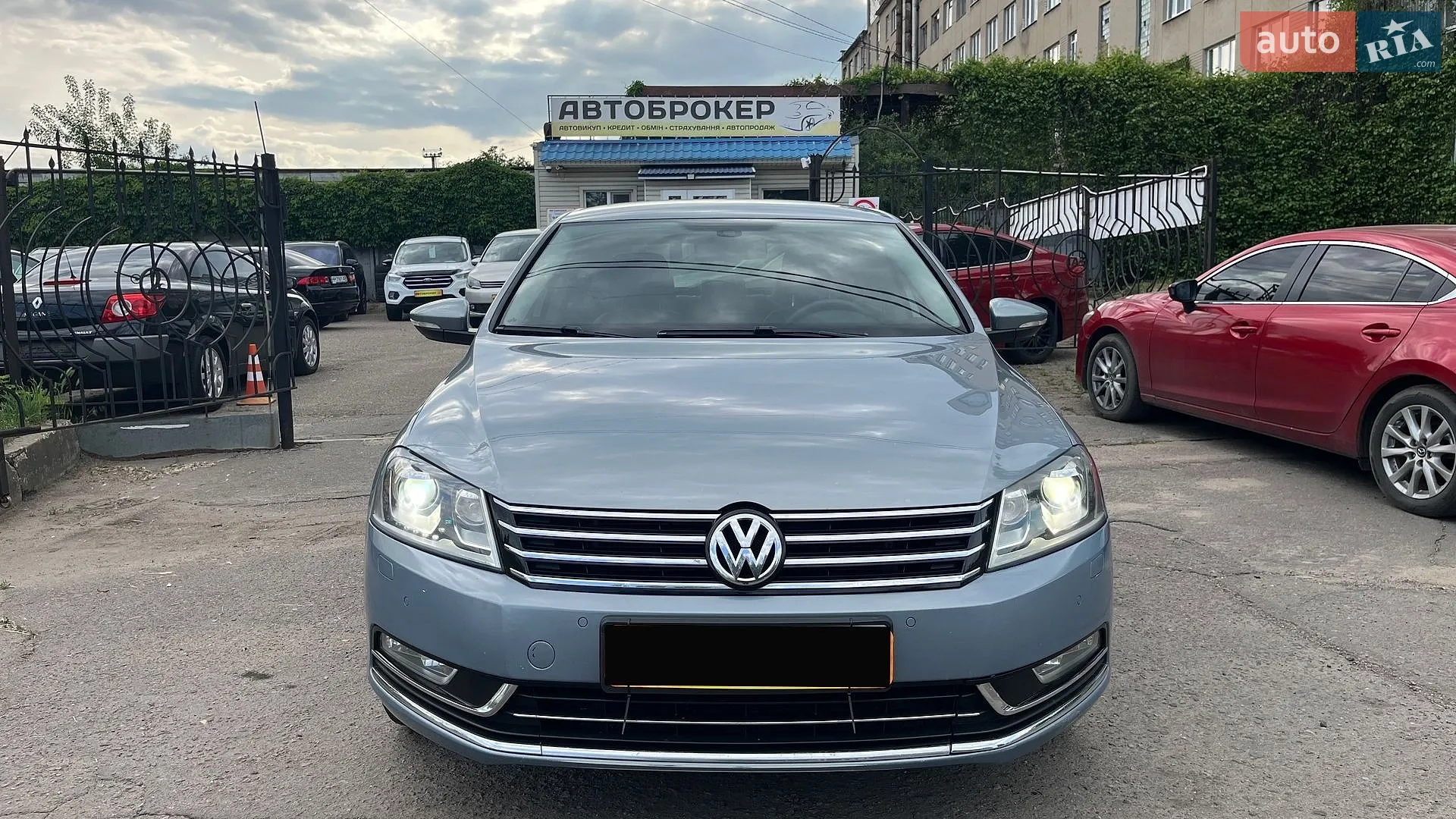 2011 Volkswagen Passat - мініатюра 2