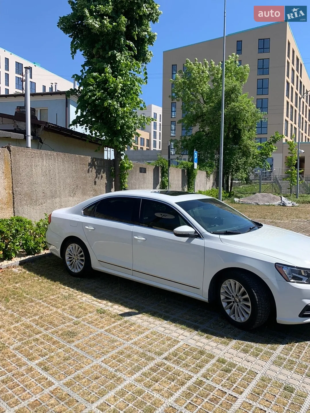 2016 Volkswagen Passat - мініатюра 4