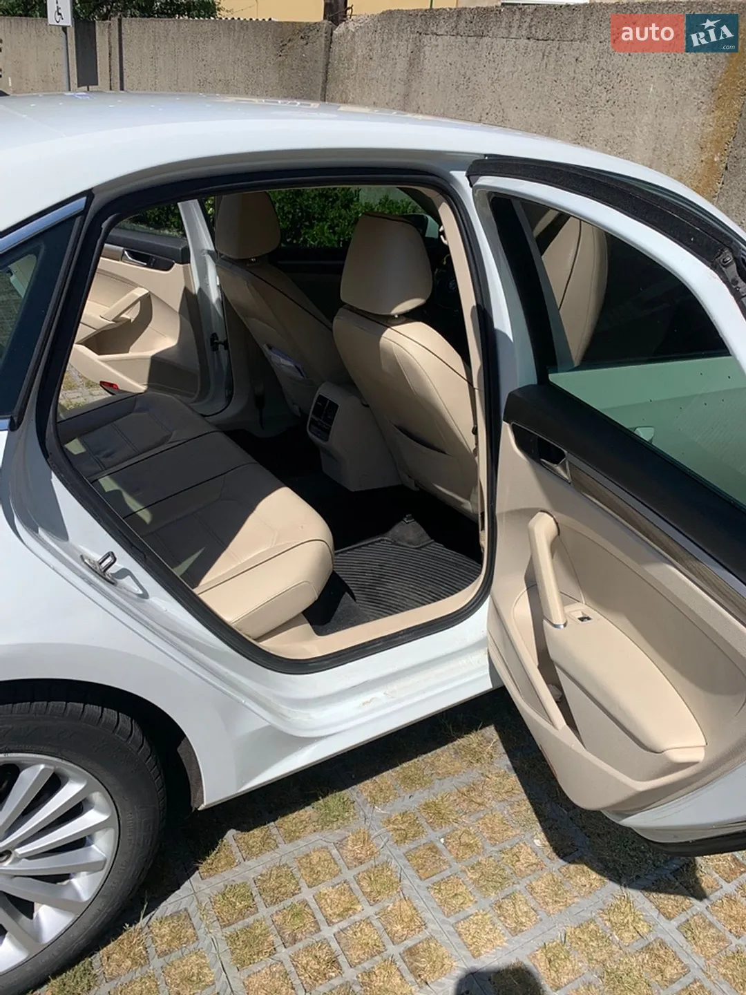 2016 Volkswagen Passat - мініатюра 14