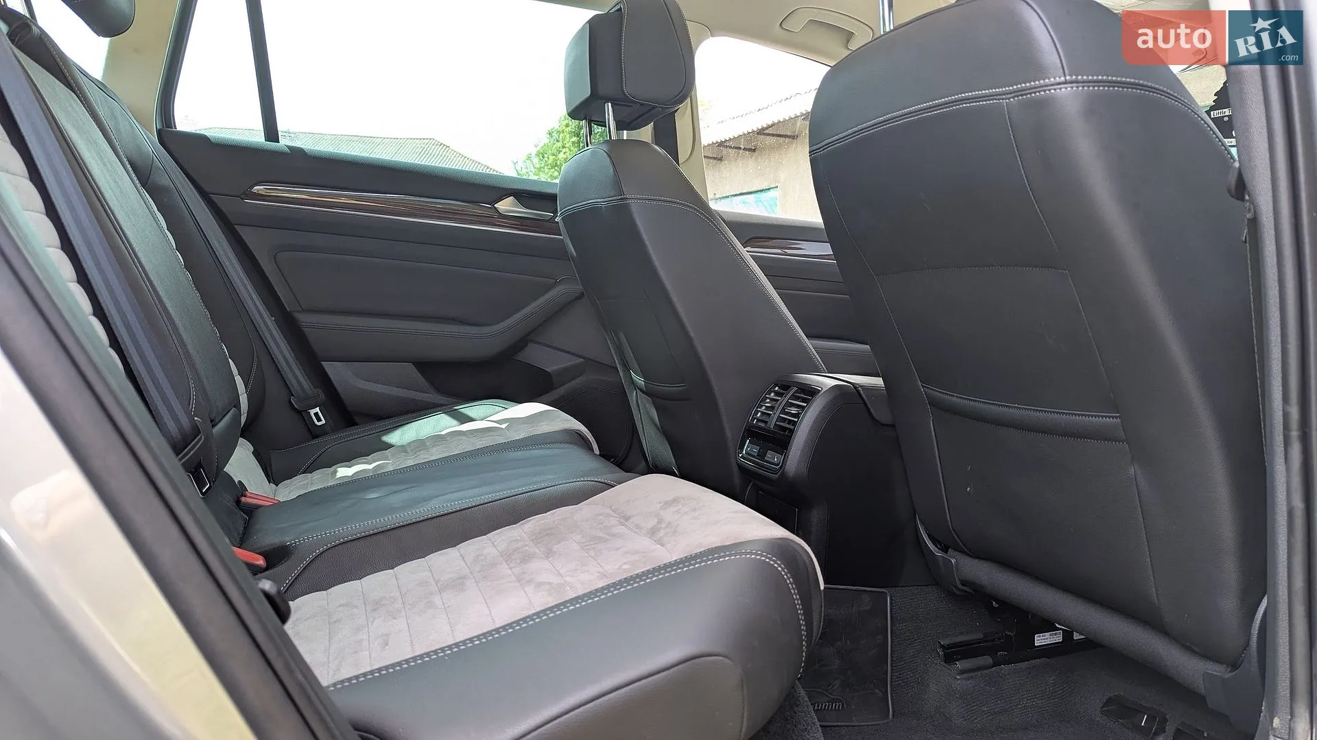 2017 Volkswagen Passat - мініатюра 4