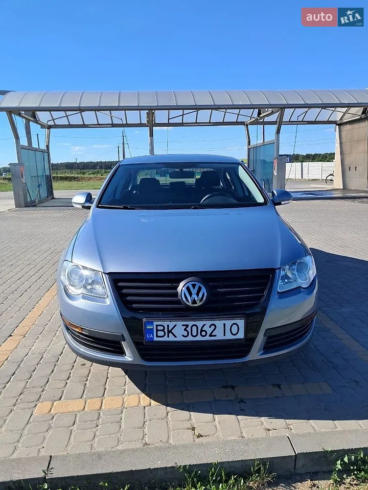 2010 Volkswagen Passat - мініатюра 16