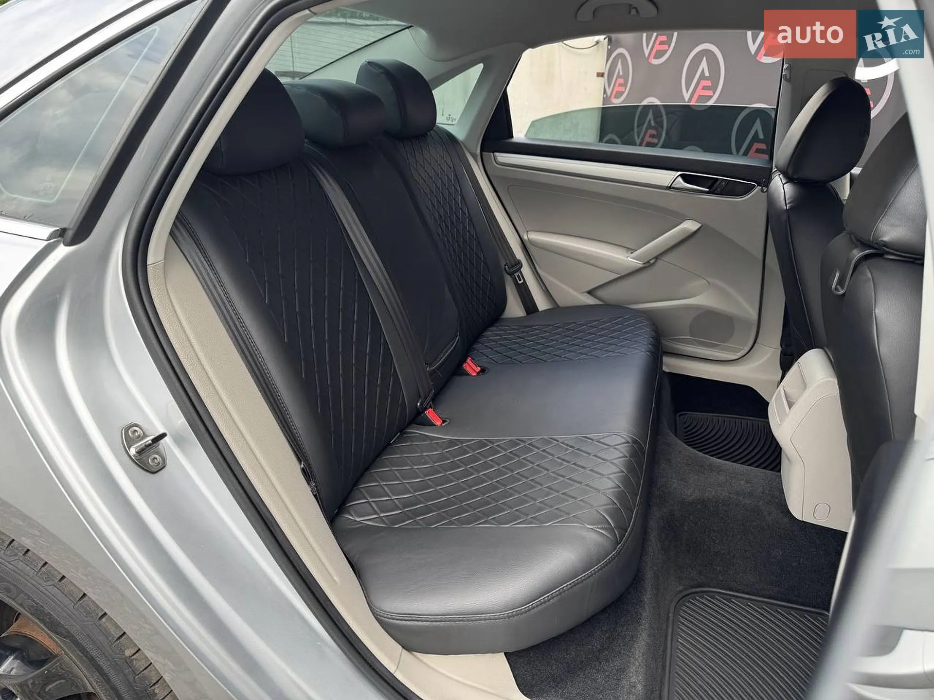 2016 Volkswagen Passat - мініатюра 11