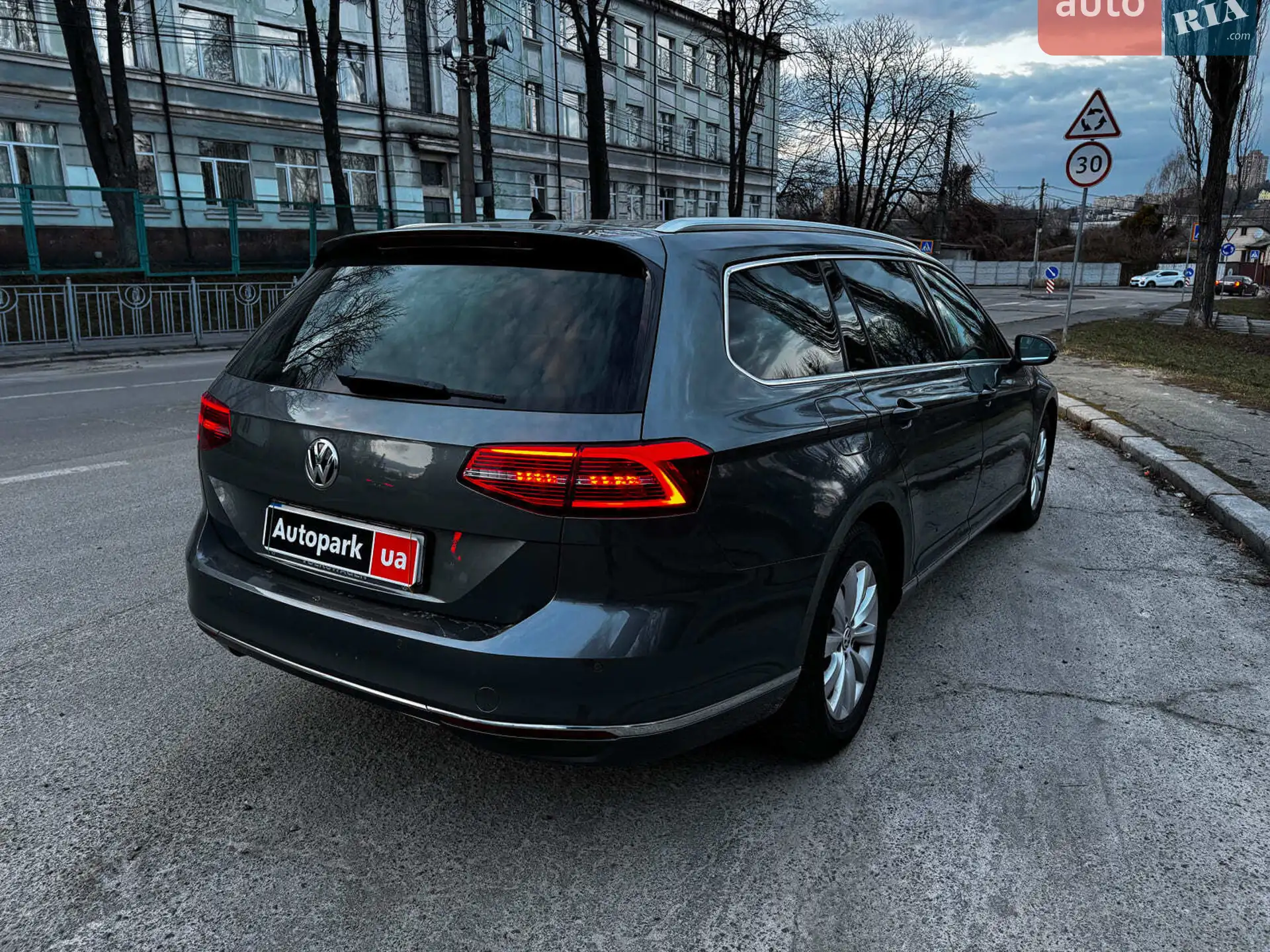 2015 Volkswagen Passat - мініатюра 8