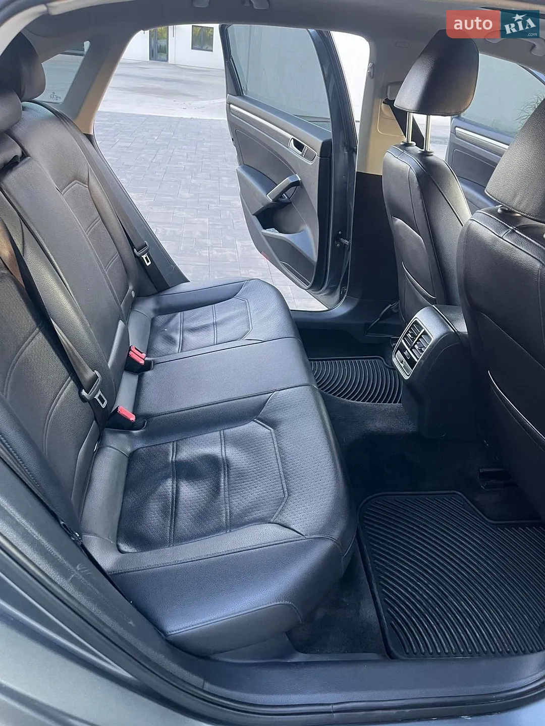2016 Volkswagen Passat - мініатюра 33
