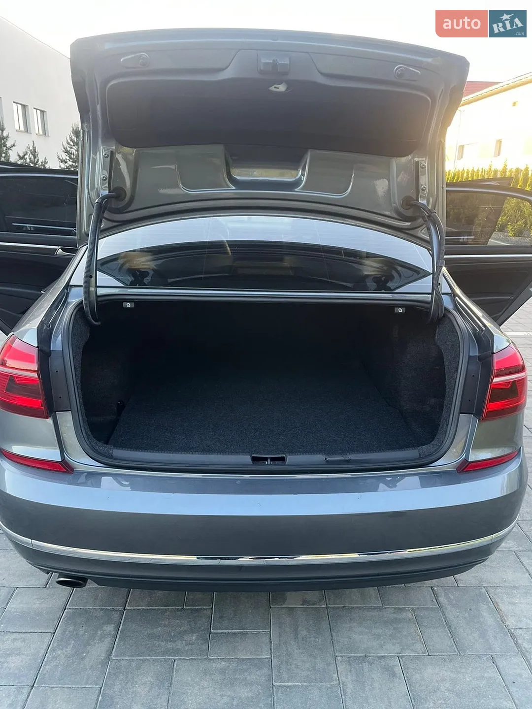2016 Volkswagen Passat - мініатюра 40