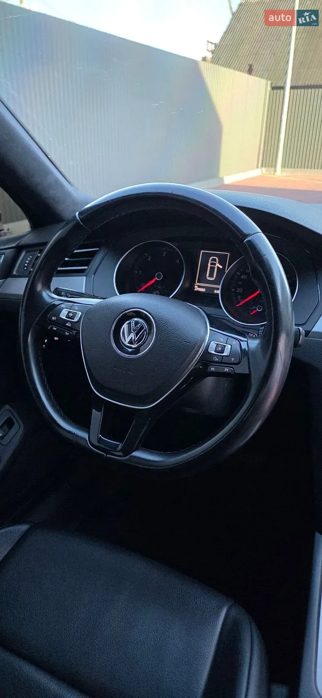 2015 Volkswagen Passat - мініатюра 30