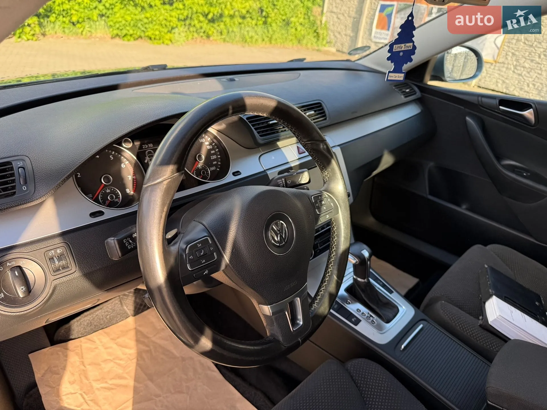 2010 Volkswagen Passat - мініатюра 10
