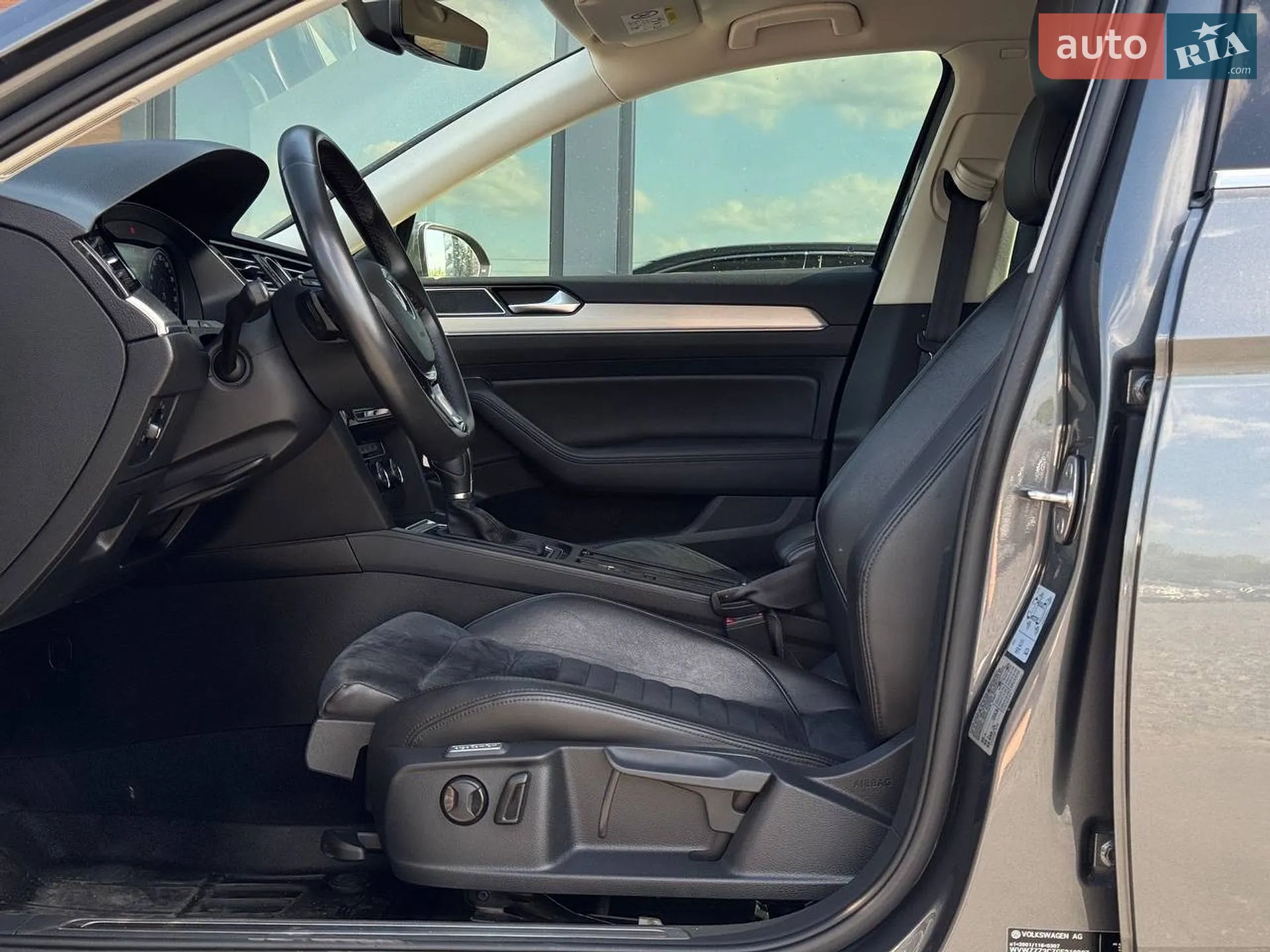 2016 Volkswagen Passat - мініатюра 32