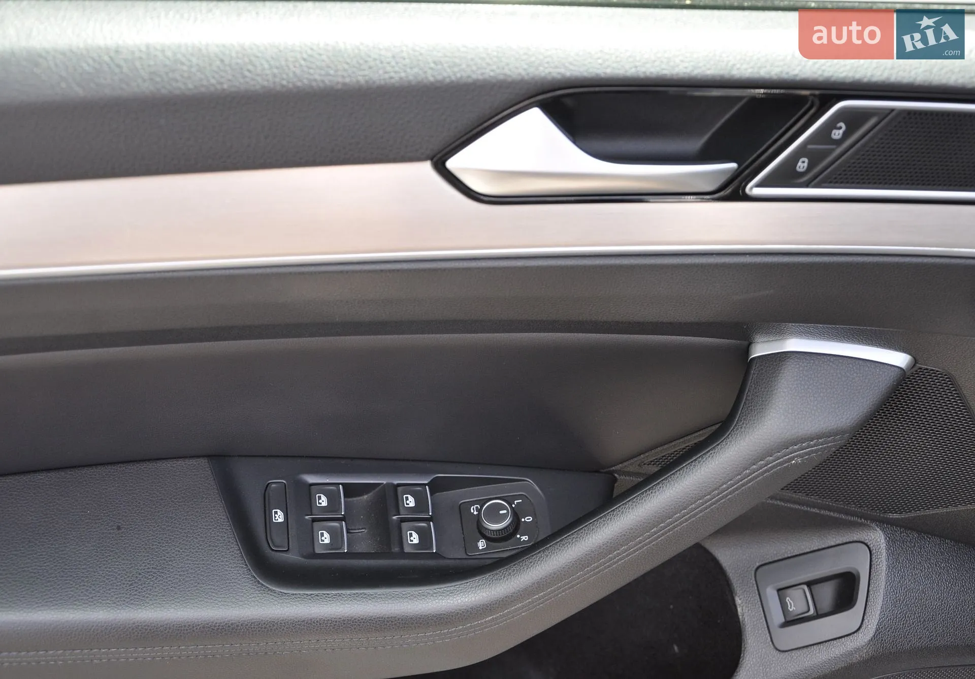 2016 Volkswagen Passat - мініатюра 25