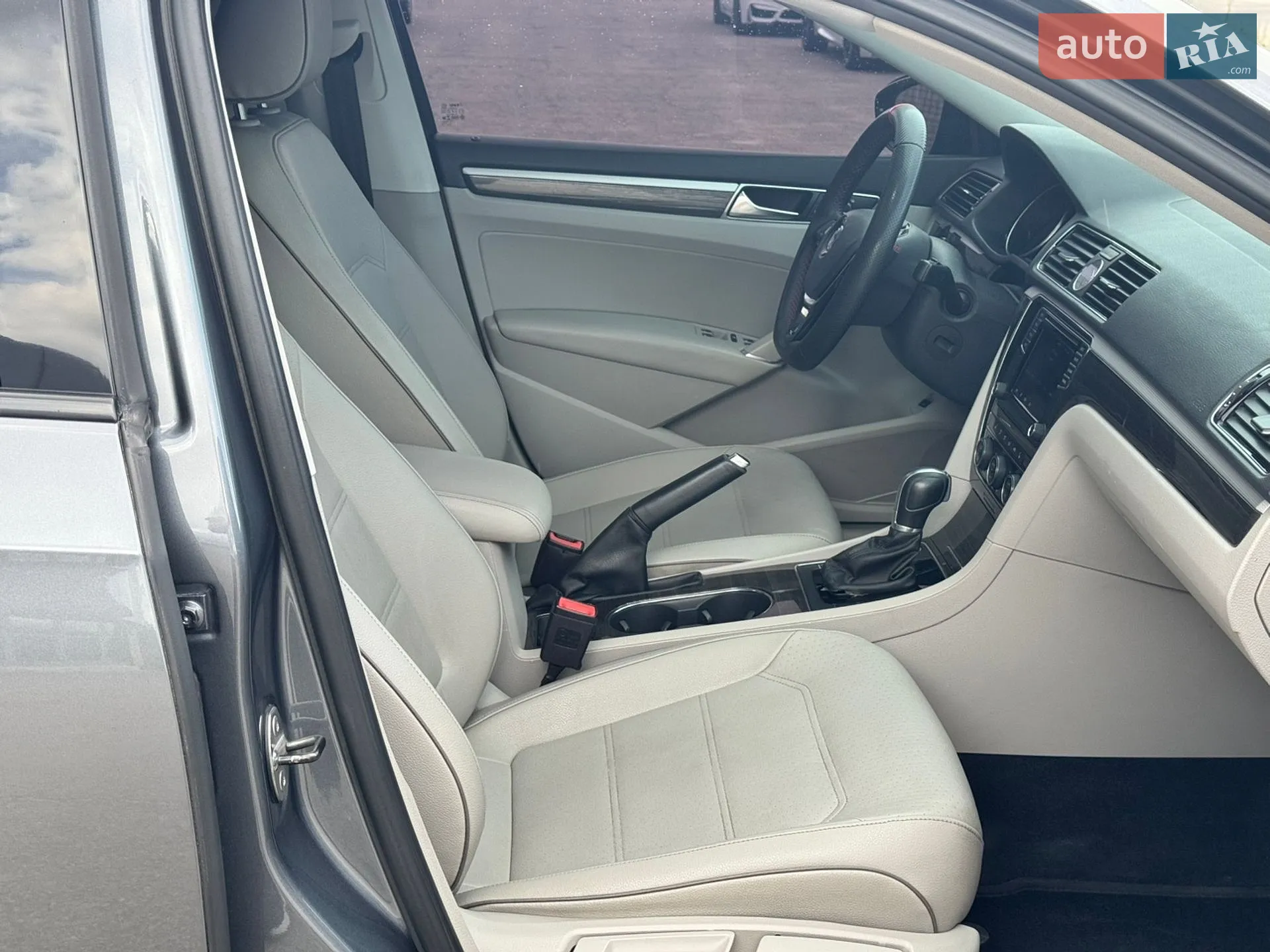 2016 Volkswagen Passat - мініатюра 16