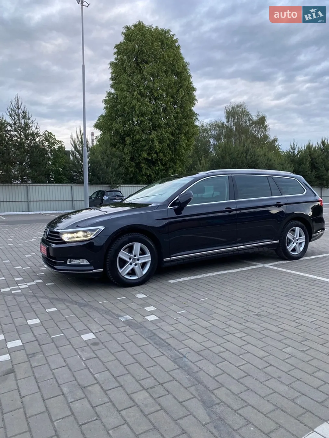 2017 Volkswagen Passat - мініатюра 2
