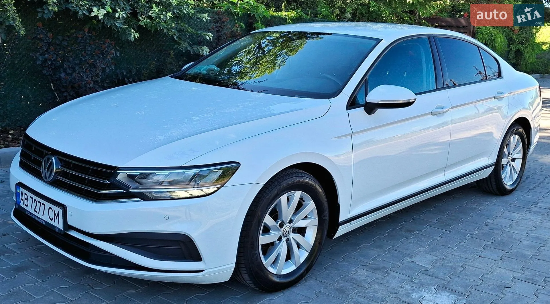 2019 Volkswagen Passat - мініатюра 2