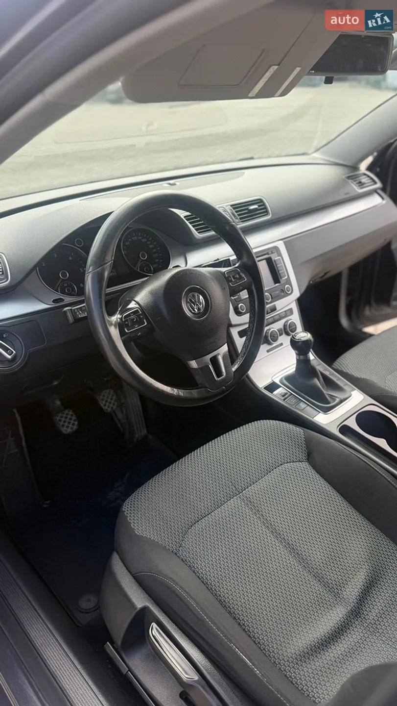 2012 Volkswagen Passat - мініатюра 18