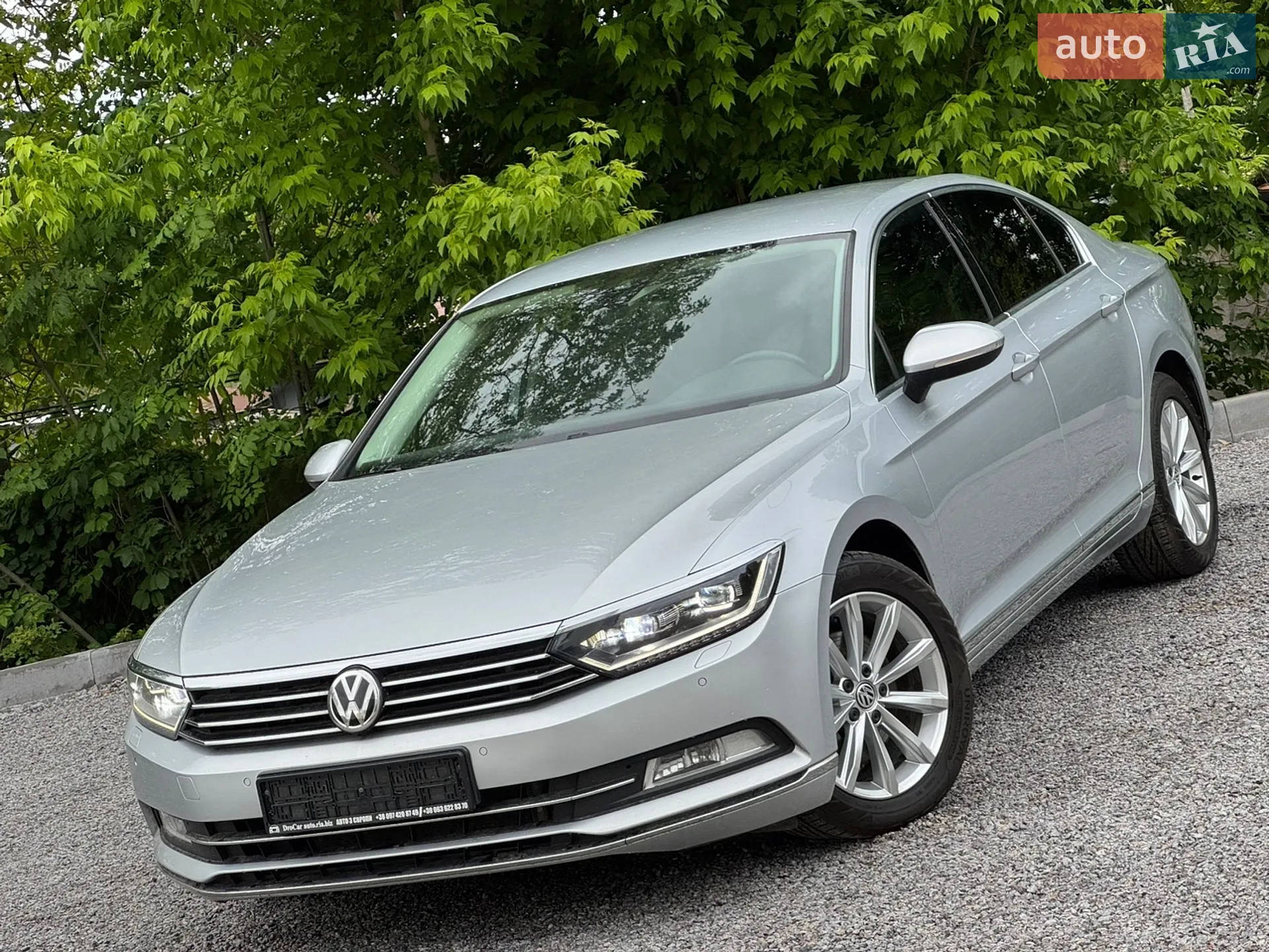 2017 Volkswagen Passat - мініатюра 2