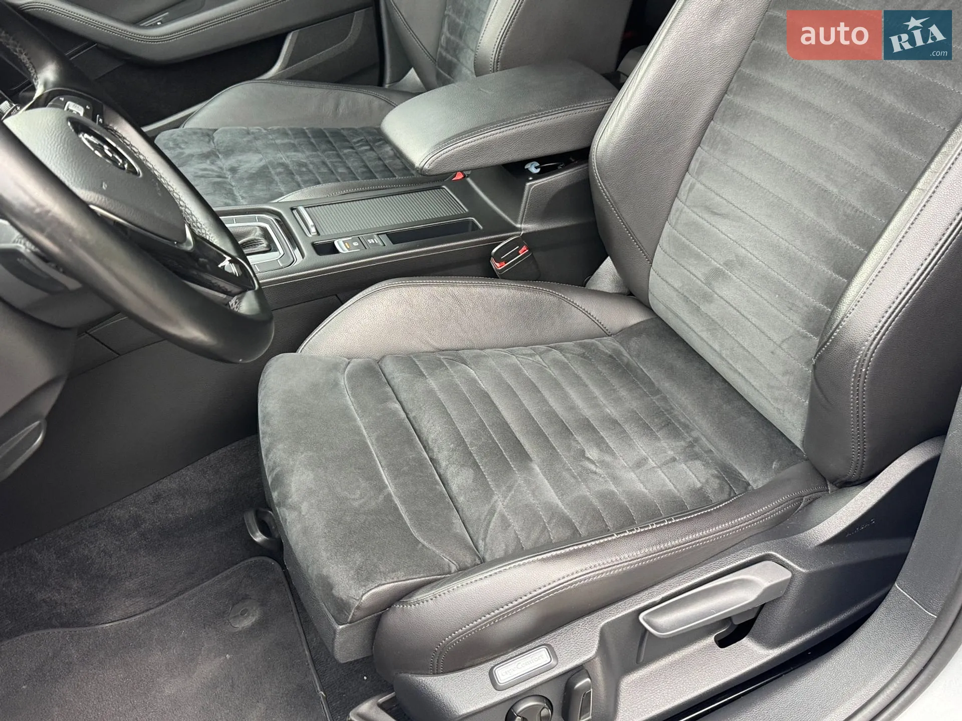 2017 Volkswagen Passat - мініатюра 44