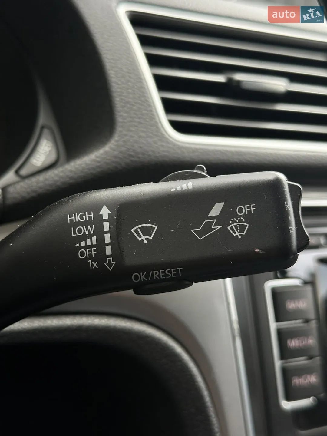 2014 Volkswagen Passat - мініатюра 31