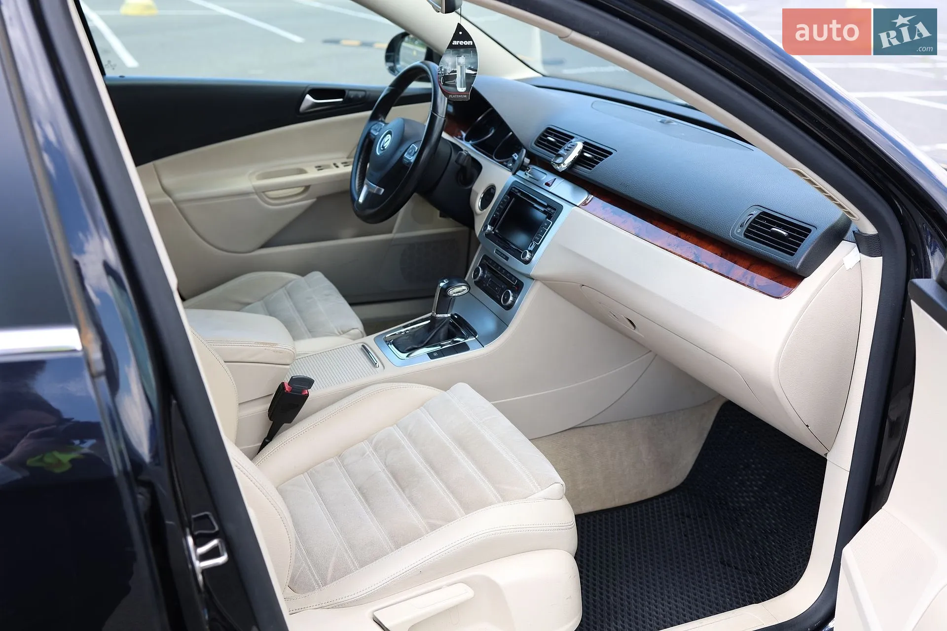 2010 Volkswagen Passat - мініатюра 8
