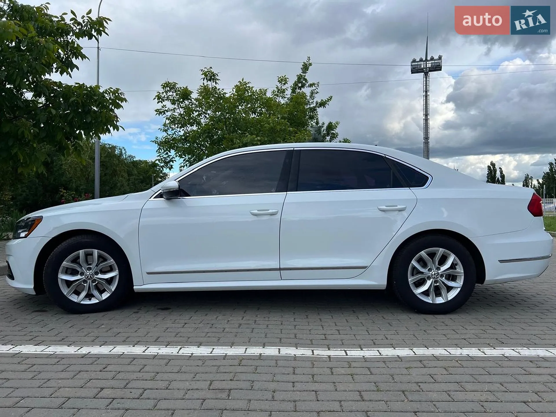 2016 Volkswagen Passat - мініатюра 3