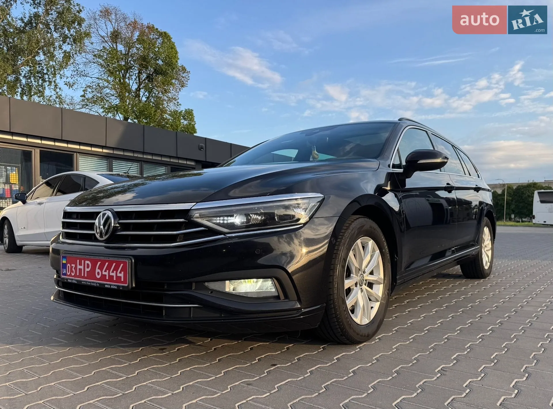 2019 Volkswagen Passat - фото 1