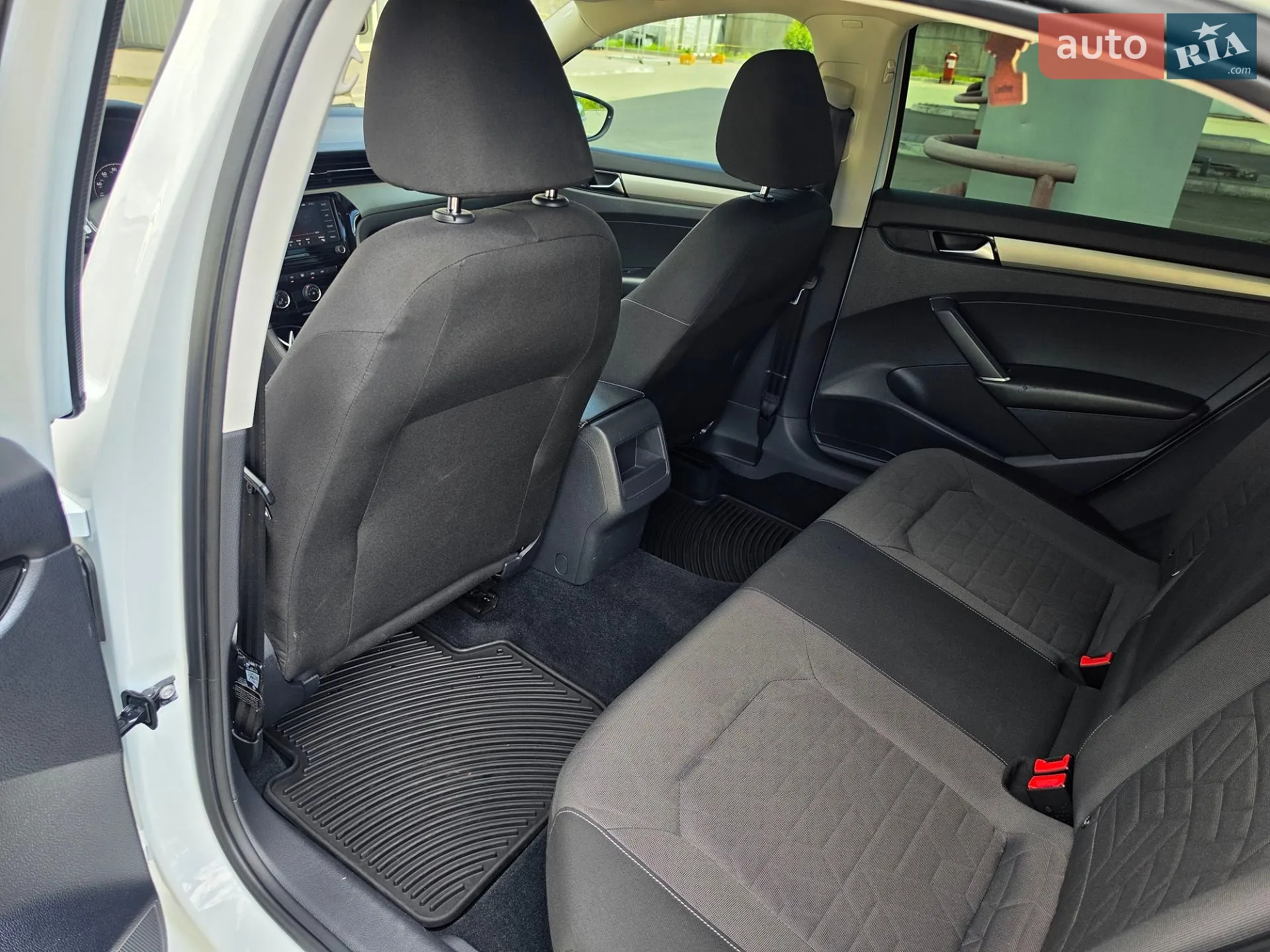 2019 Volkswagen Passat - мініатюра 19