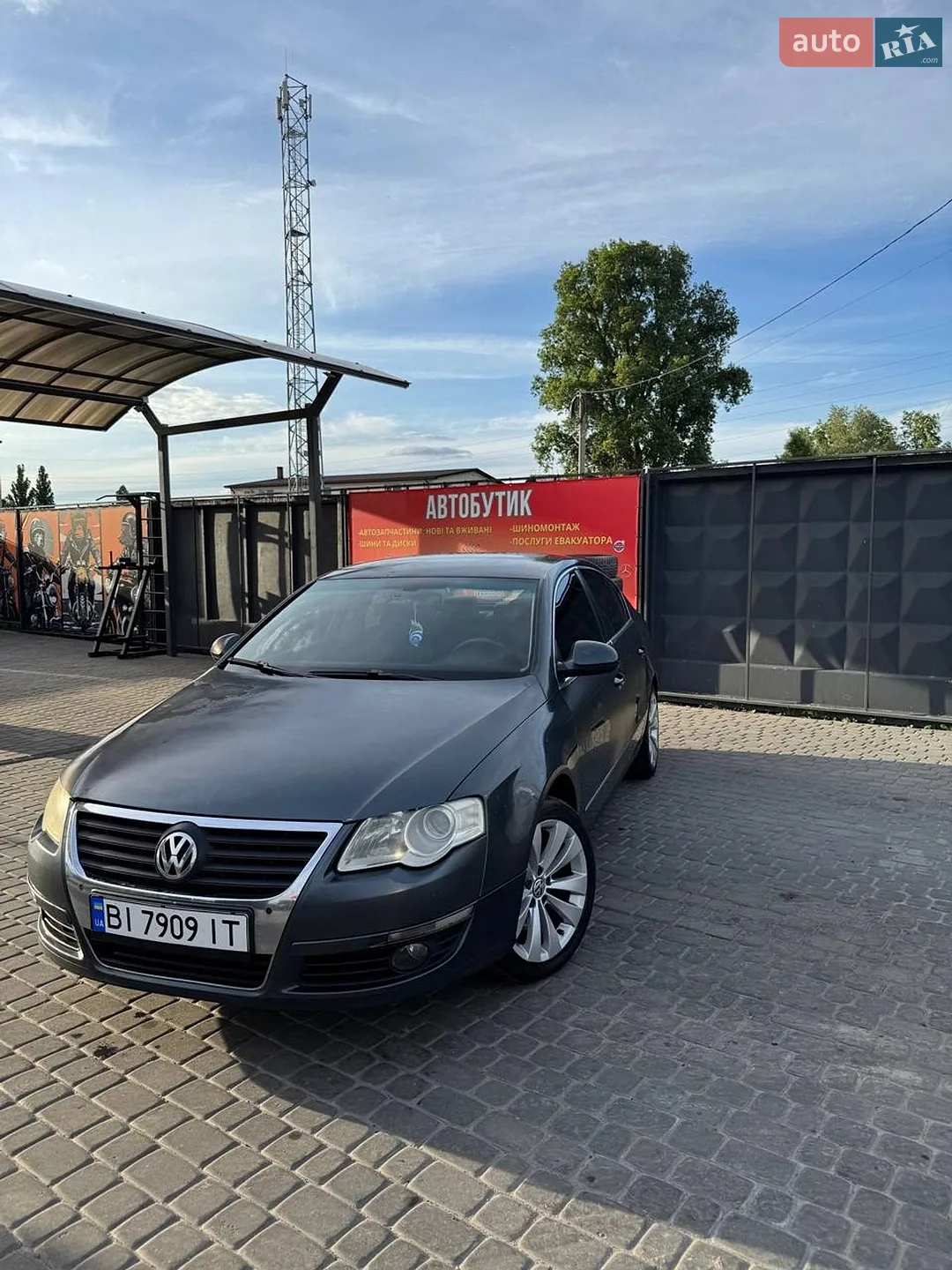 2010 Volkswagen Passat - мініатюра 3