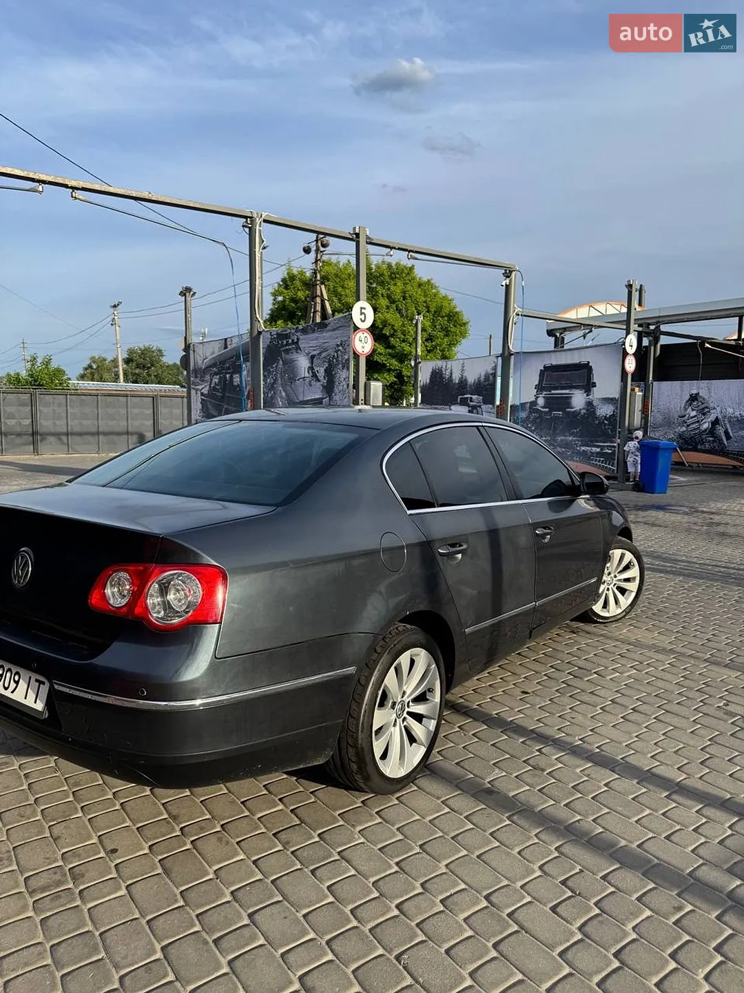 2010 Volkswagen Passat - мініатюра 7