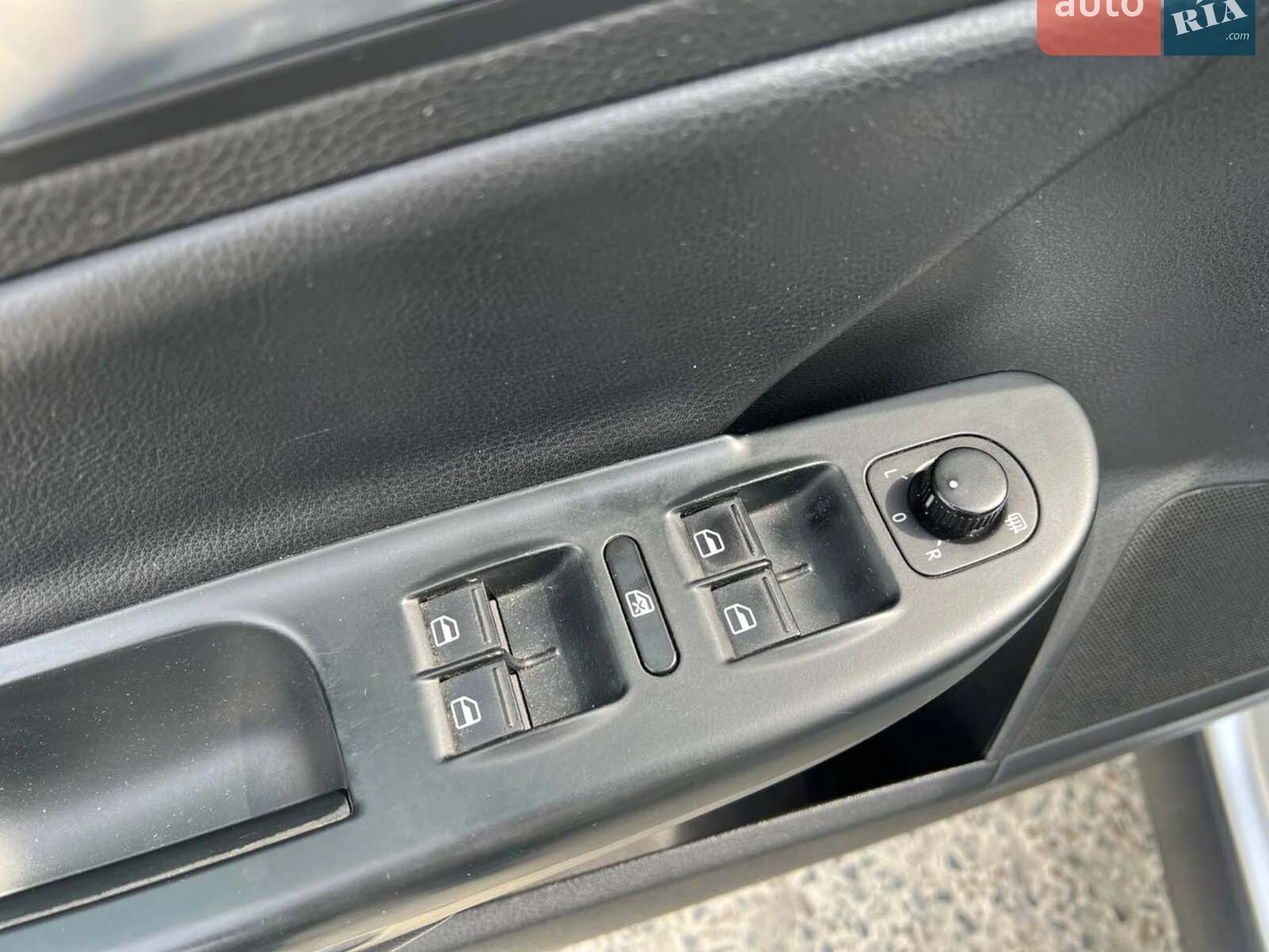 2010 Volkswagen Passat - мініатюра 19