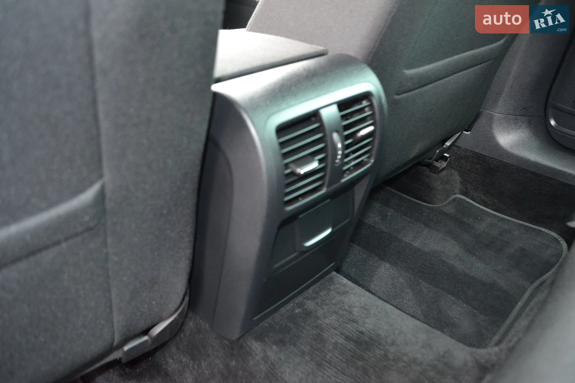 2013 Volkswagen Passat - мініатюра 38