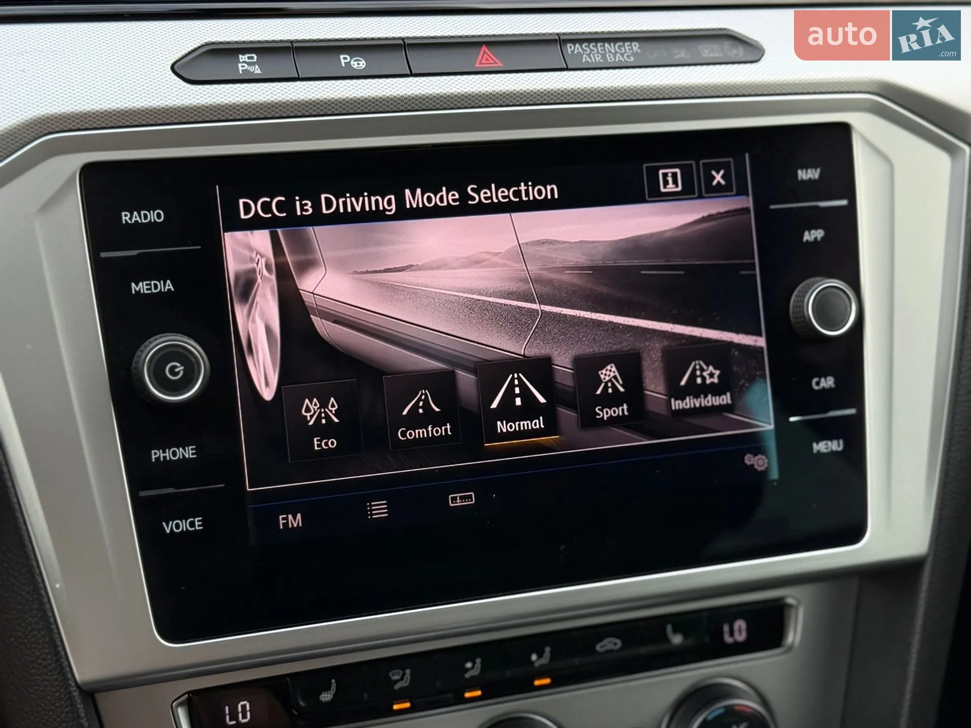 2019 Volkswagen Passat - мініатюра 90