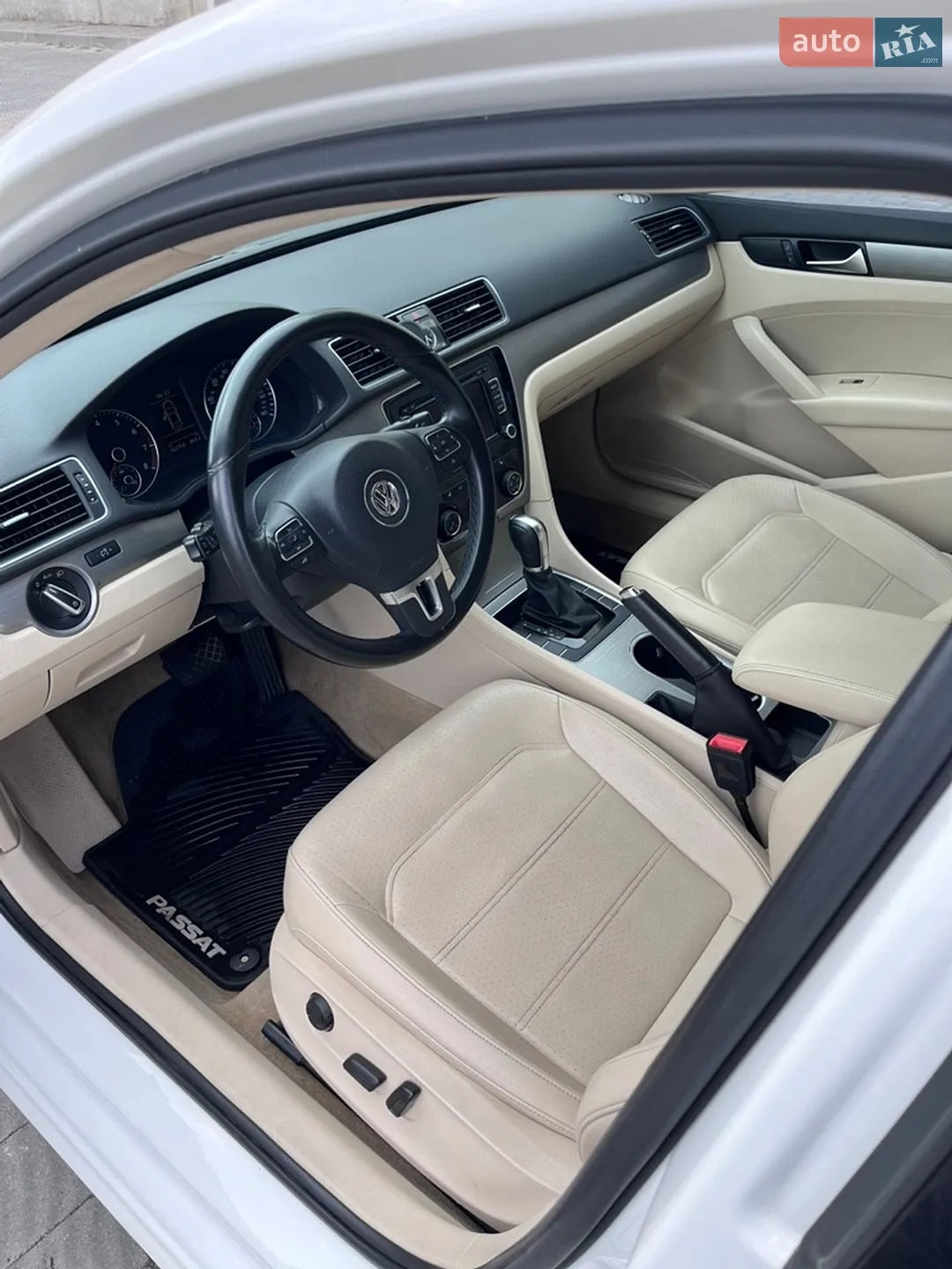 2014 Volkswagen Passat - мініатюра 26