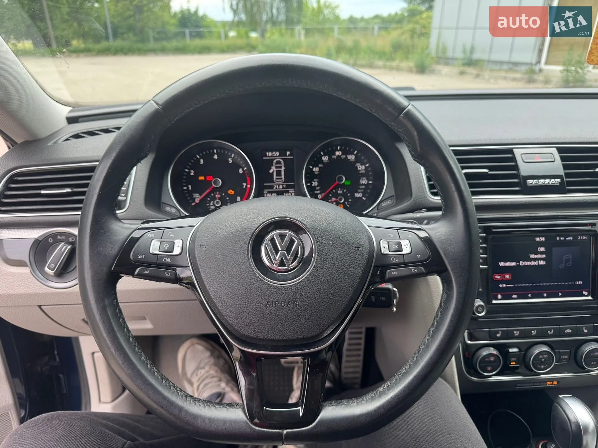 2017 Volkswagen Passat - мініатюра 19