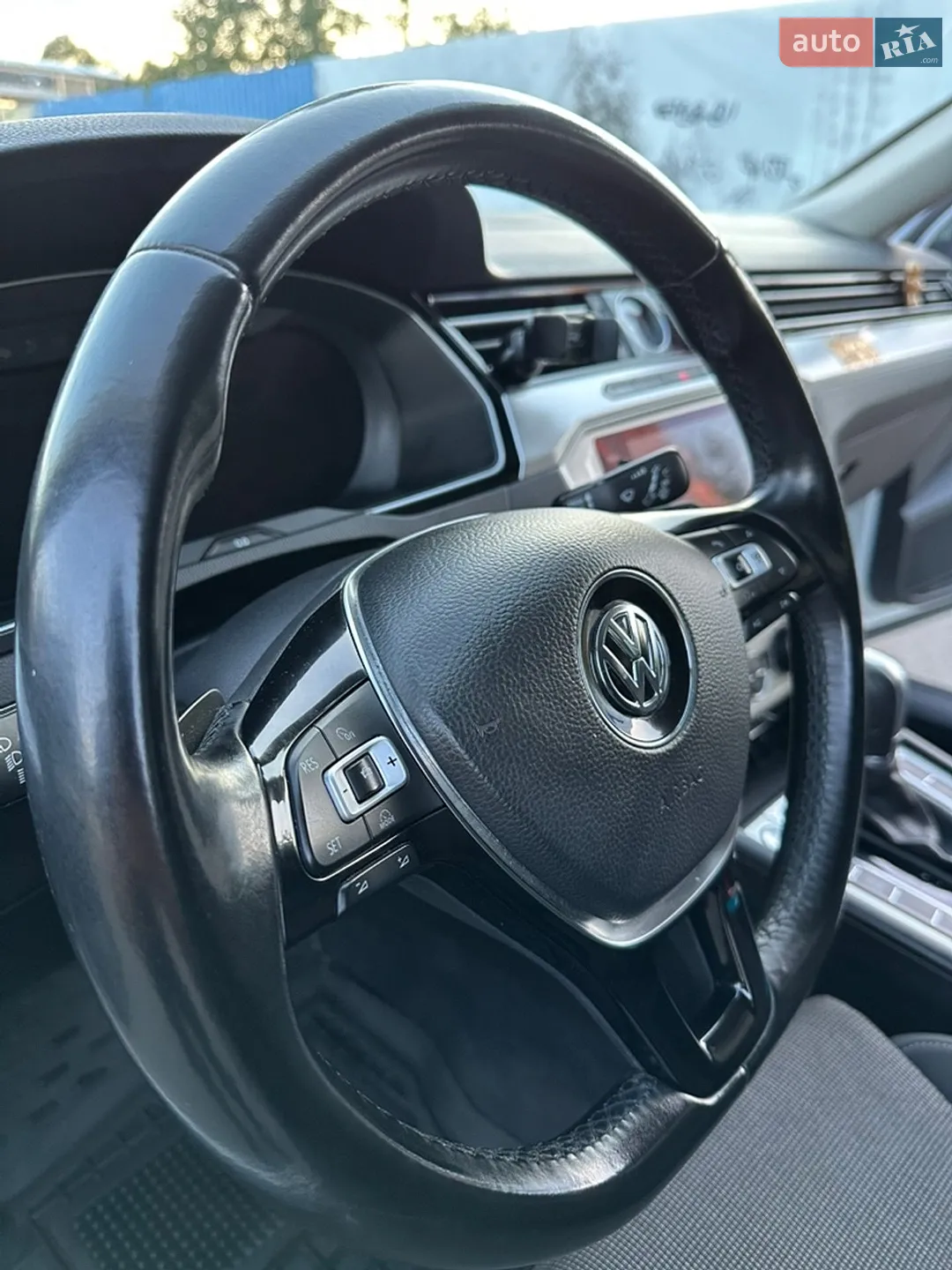 2017 Volkswagen Passat - мініатюра 32