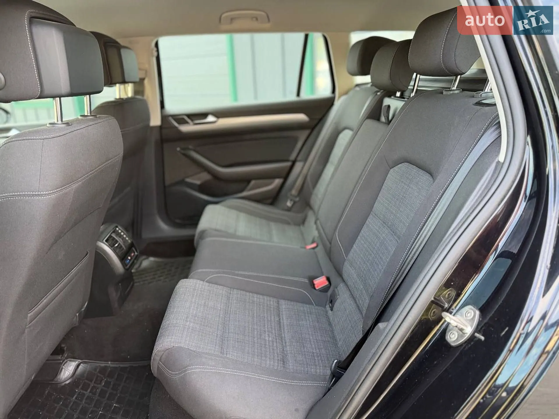 2019 Volkswagen Passat - мініатюра 30