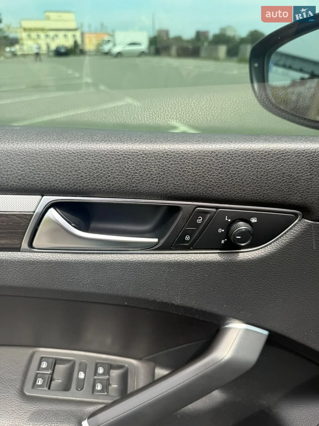 2017 Volkswagen Passat - мініатюра 28