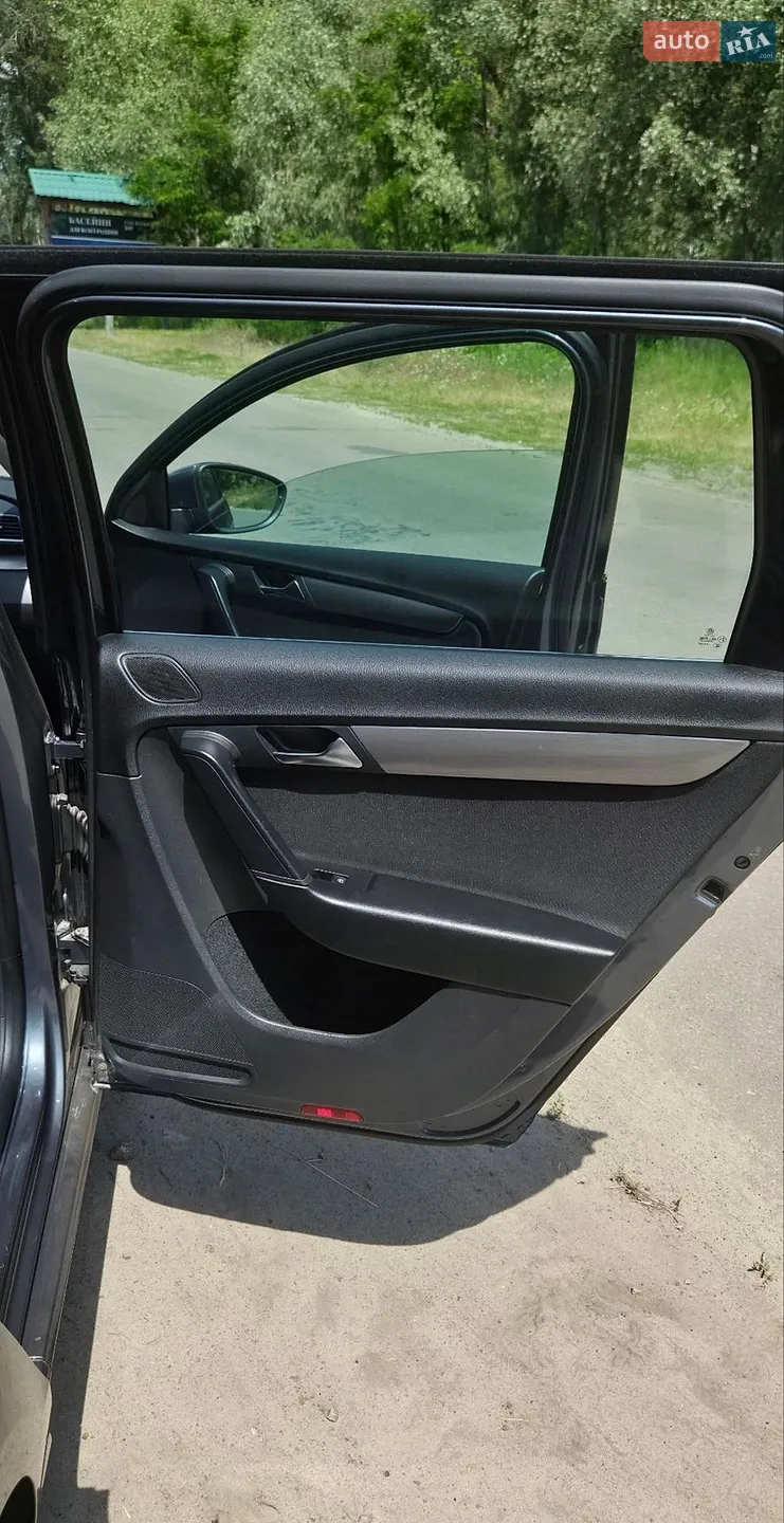 2011 Volkswagen Passat - мініатюра 16