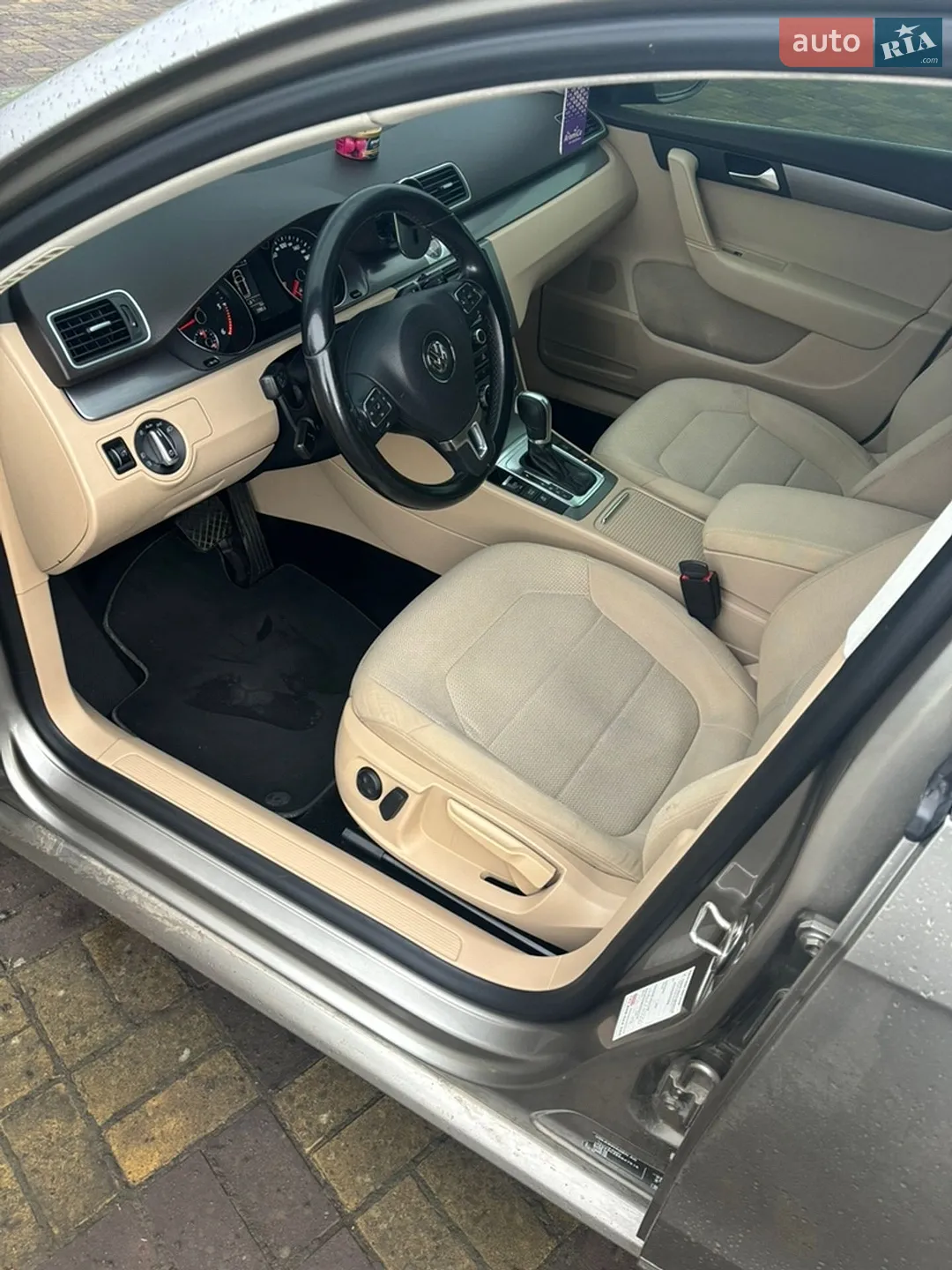 Volkswagen Passat 2013 VIN WVWZZZ3CZEE047515 фото оголошення 6 з 9
