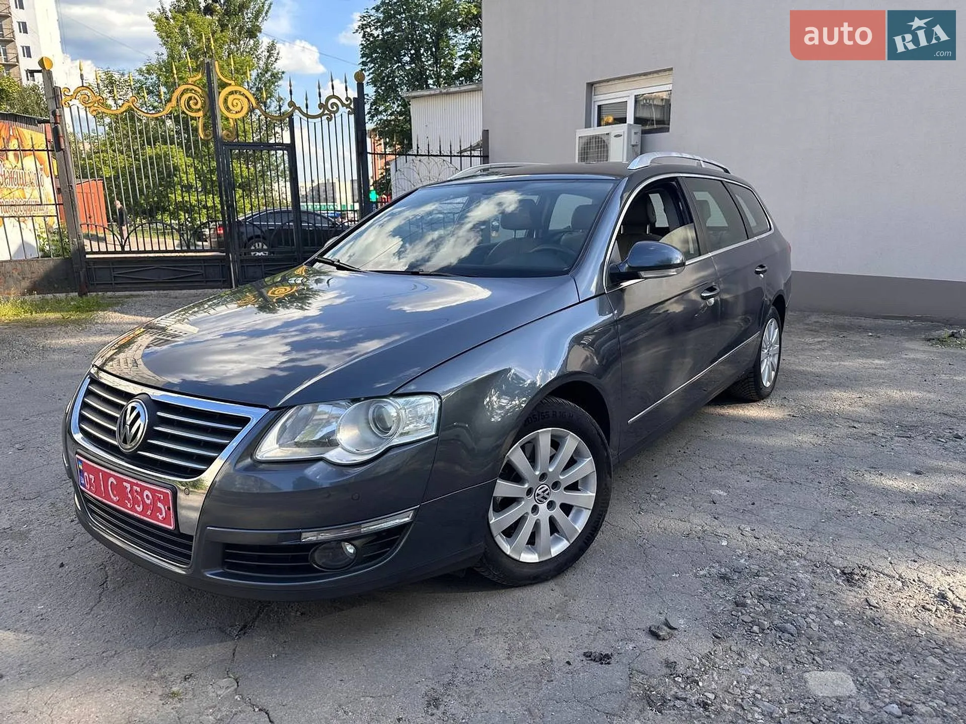 2010 Volkswagen Passat - фото 1