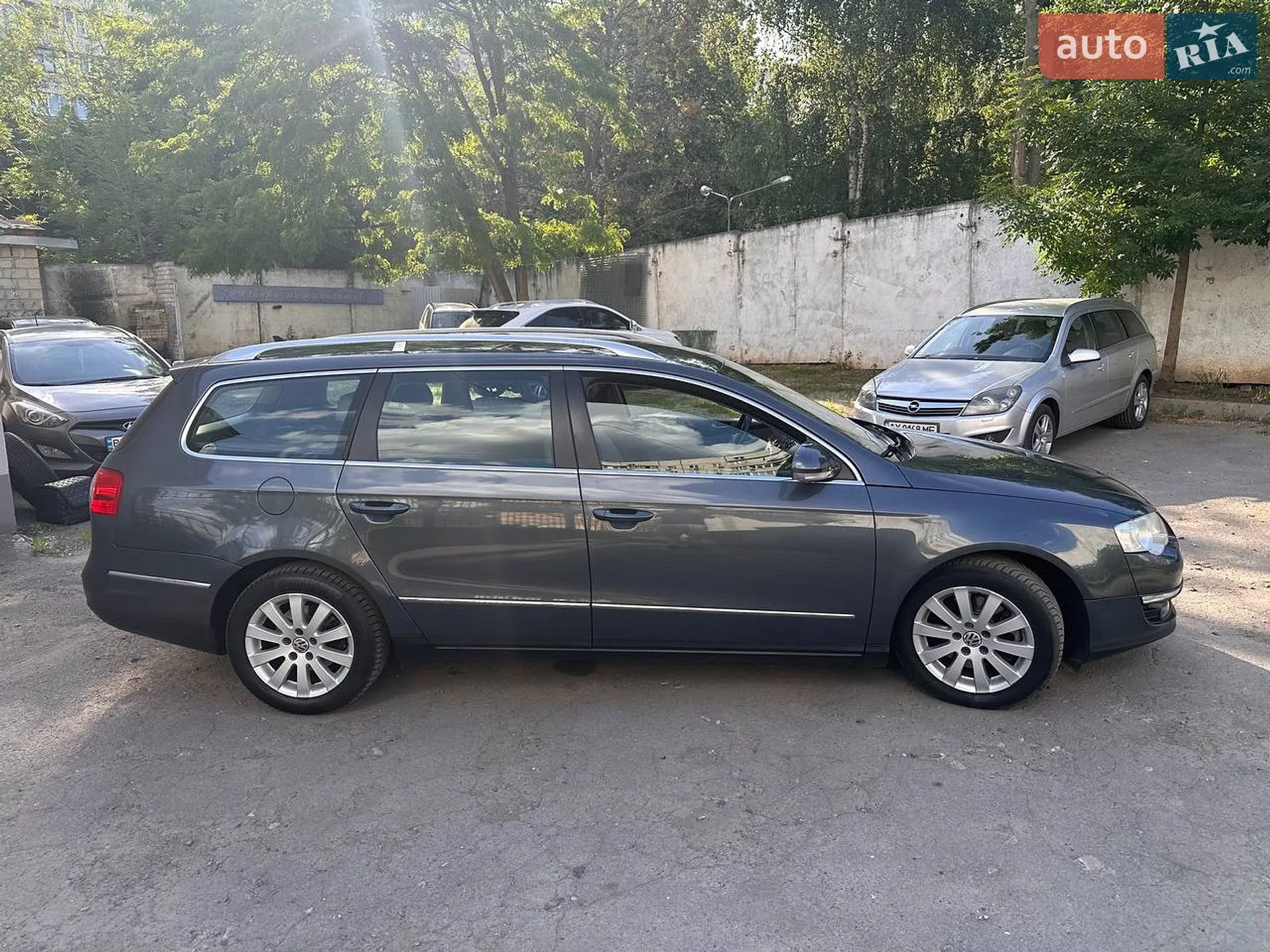 2010 Volkswagen Passat - мініатюра 3