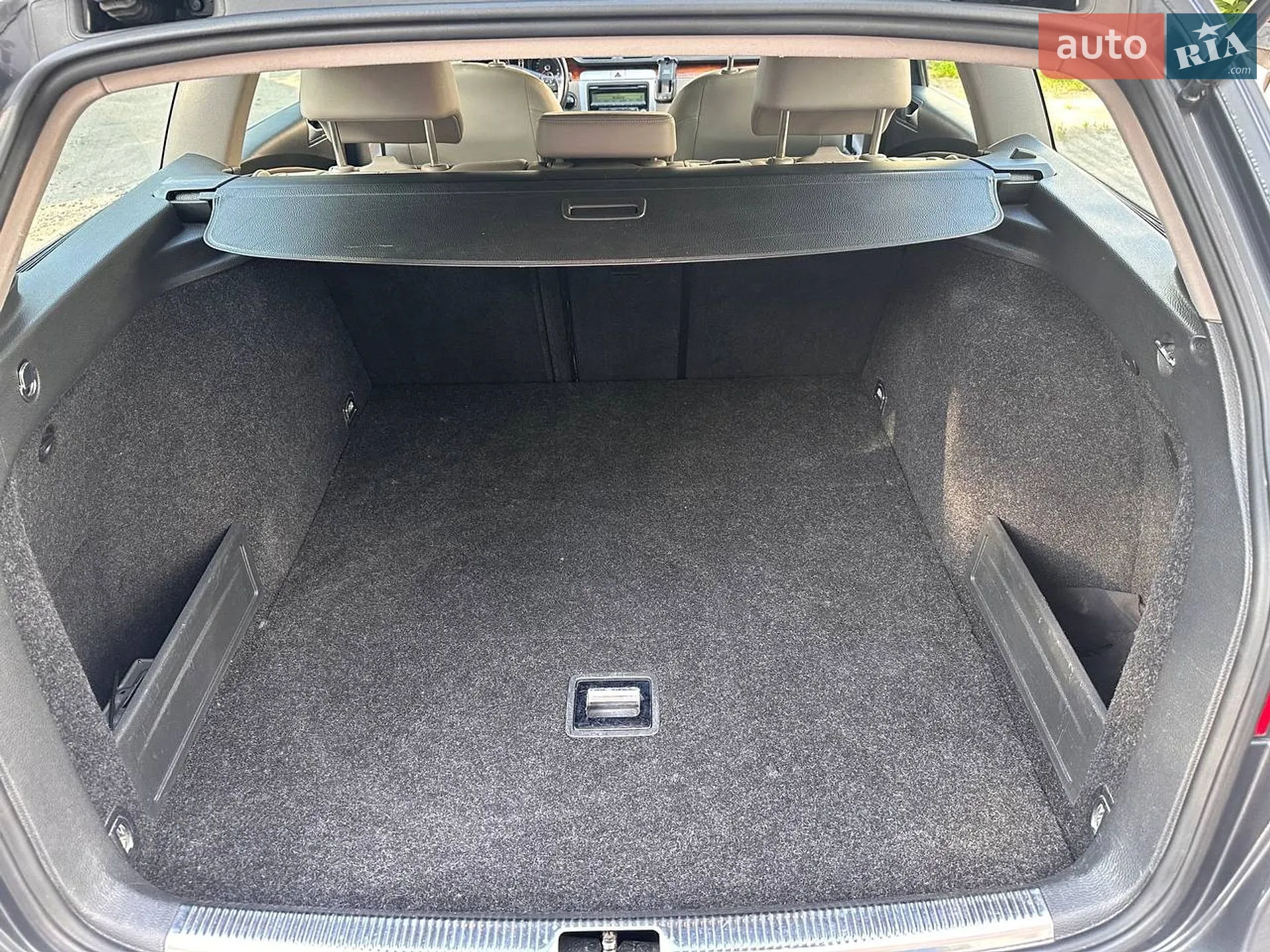 2010 Volkswagen Passat - мініатюра 28